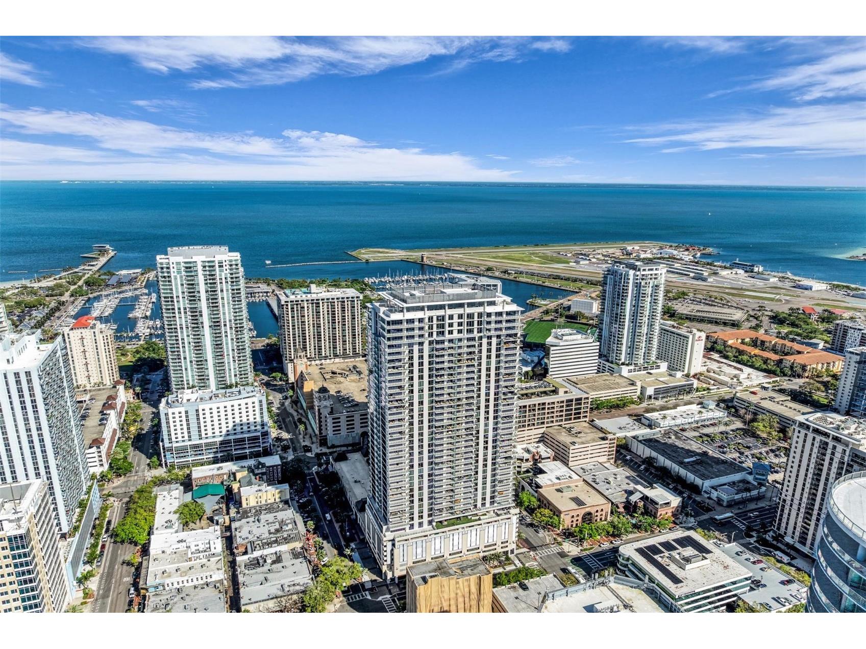 275 1st Avenue S #1904 Saint Petersburg FL 33701 A4687021 image1