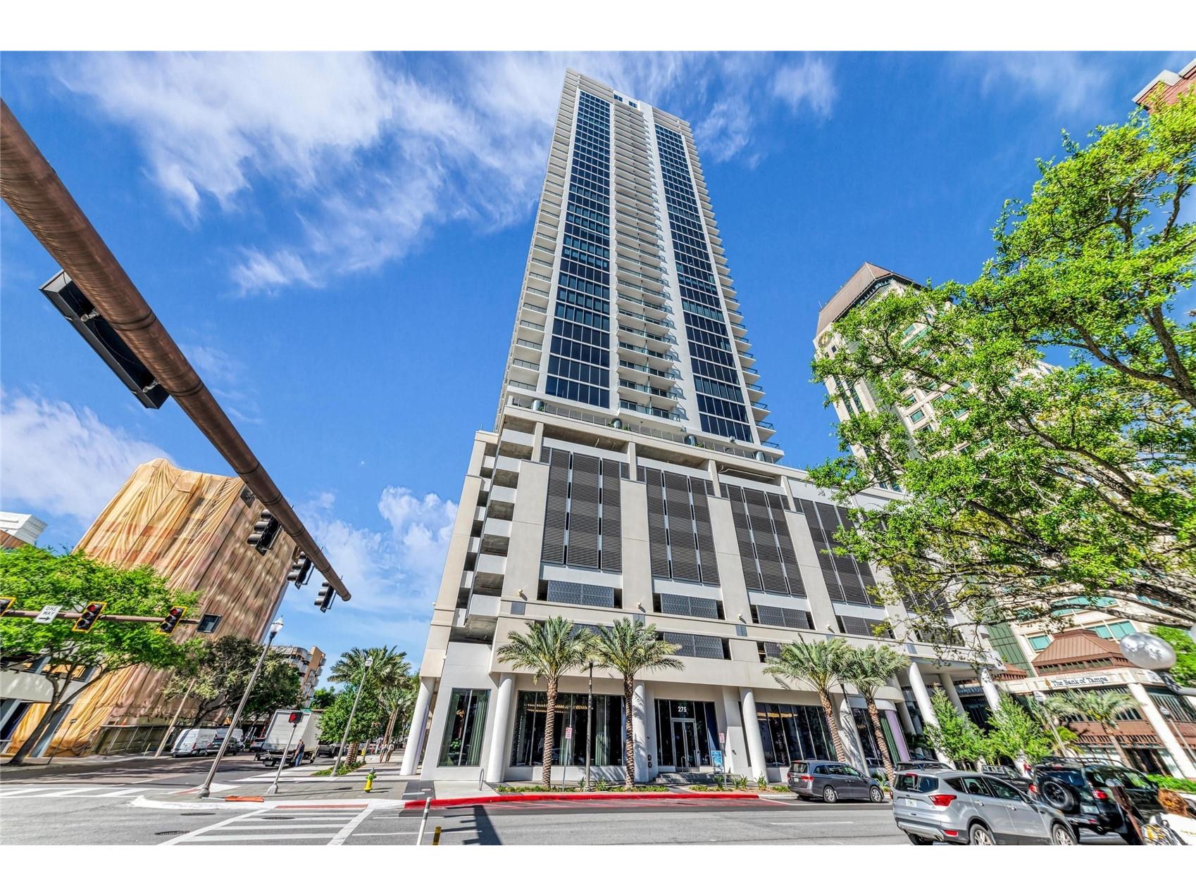 275 1st Avenue S #1904 Saint Petersburg FL 33701 A4687021 image2