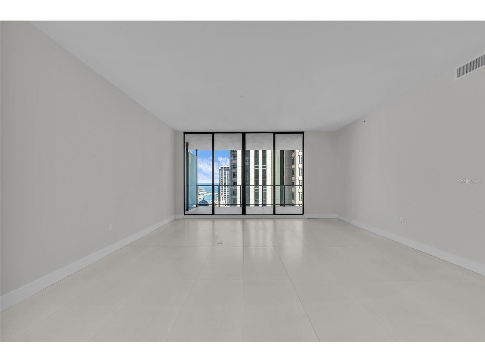 275 1st Avenue S #1904 Saint Petersburg FL 33701 A4687021 image24