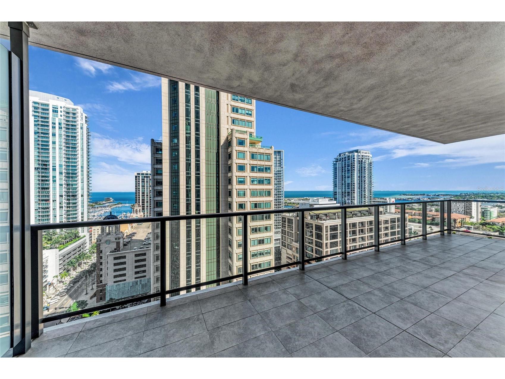 275 1st Avenue S #1904 Saint Petersburg FL 33701 A4687021 image27