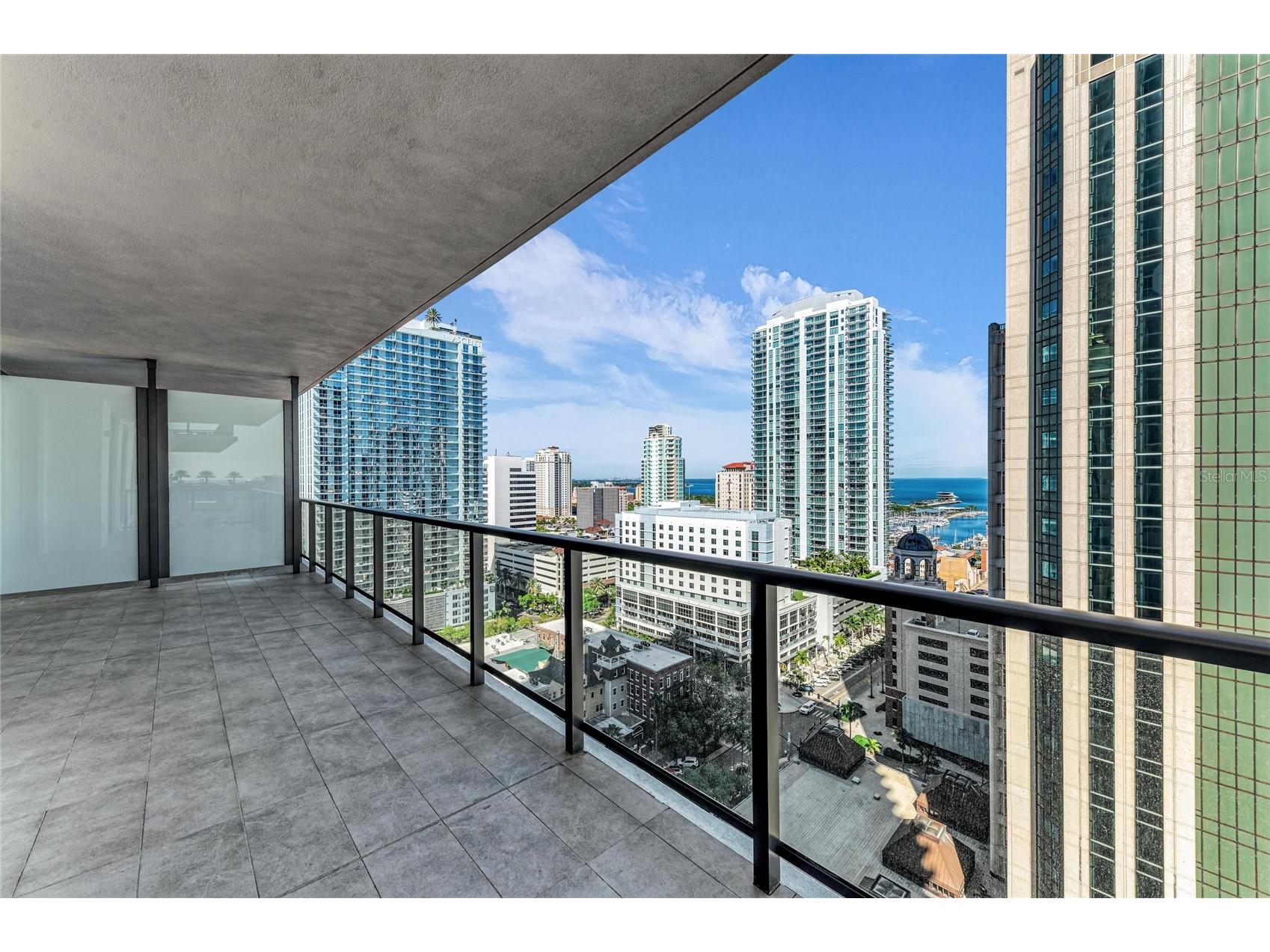 275 1st Avenue S #1904 Saint Petersburg FL 33701 A4687021 image28