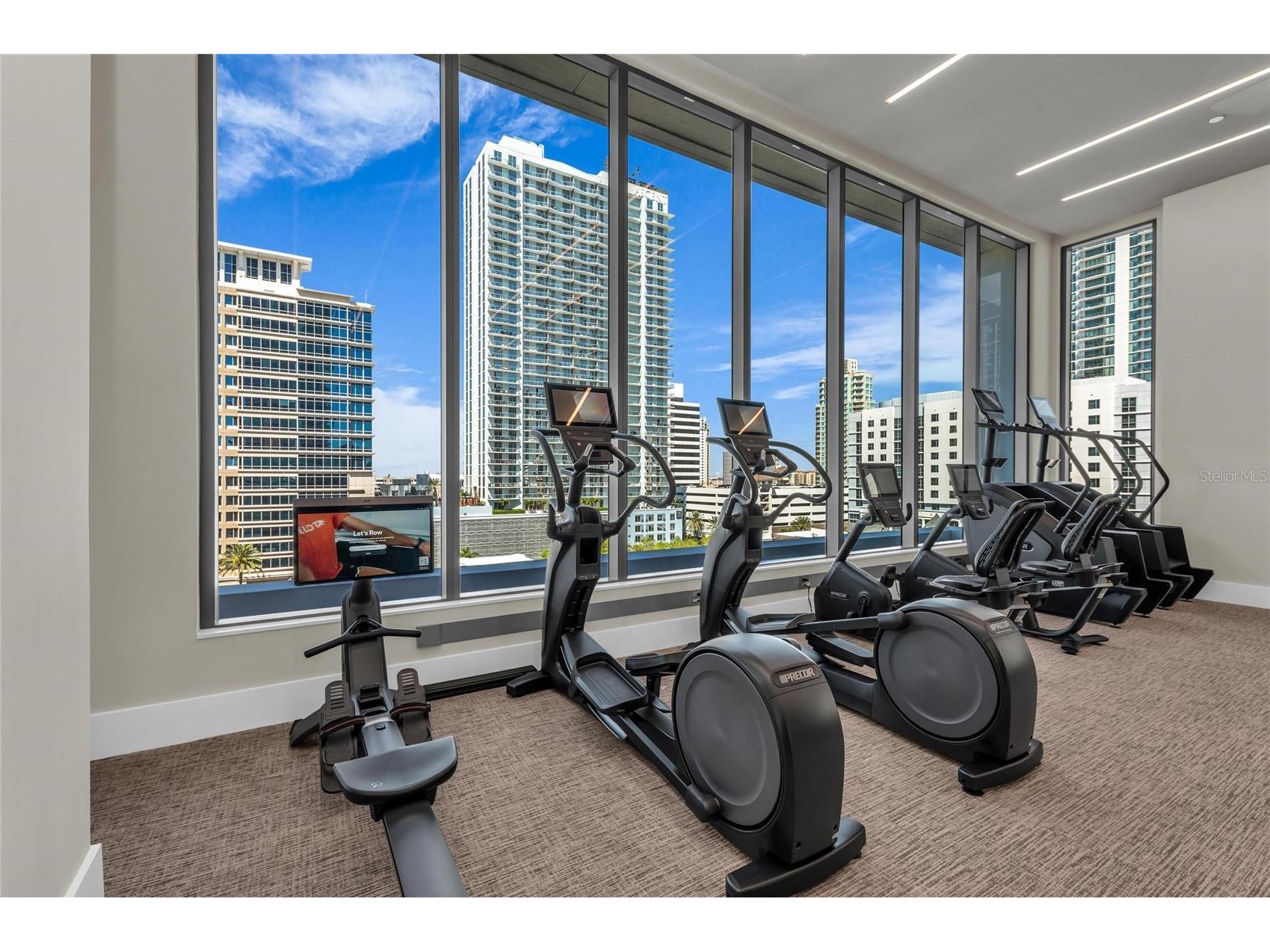 275 1st Avenue S #1904 Saint Petersburg FL 33701 A4687021 image46