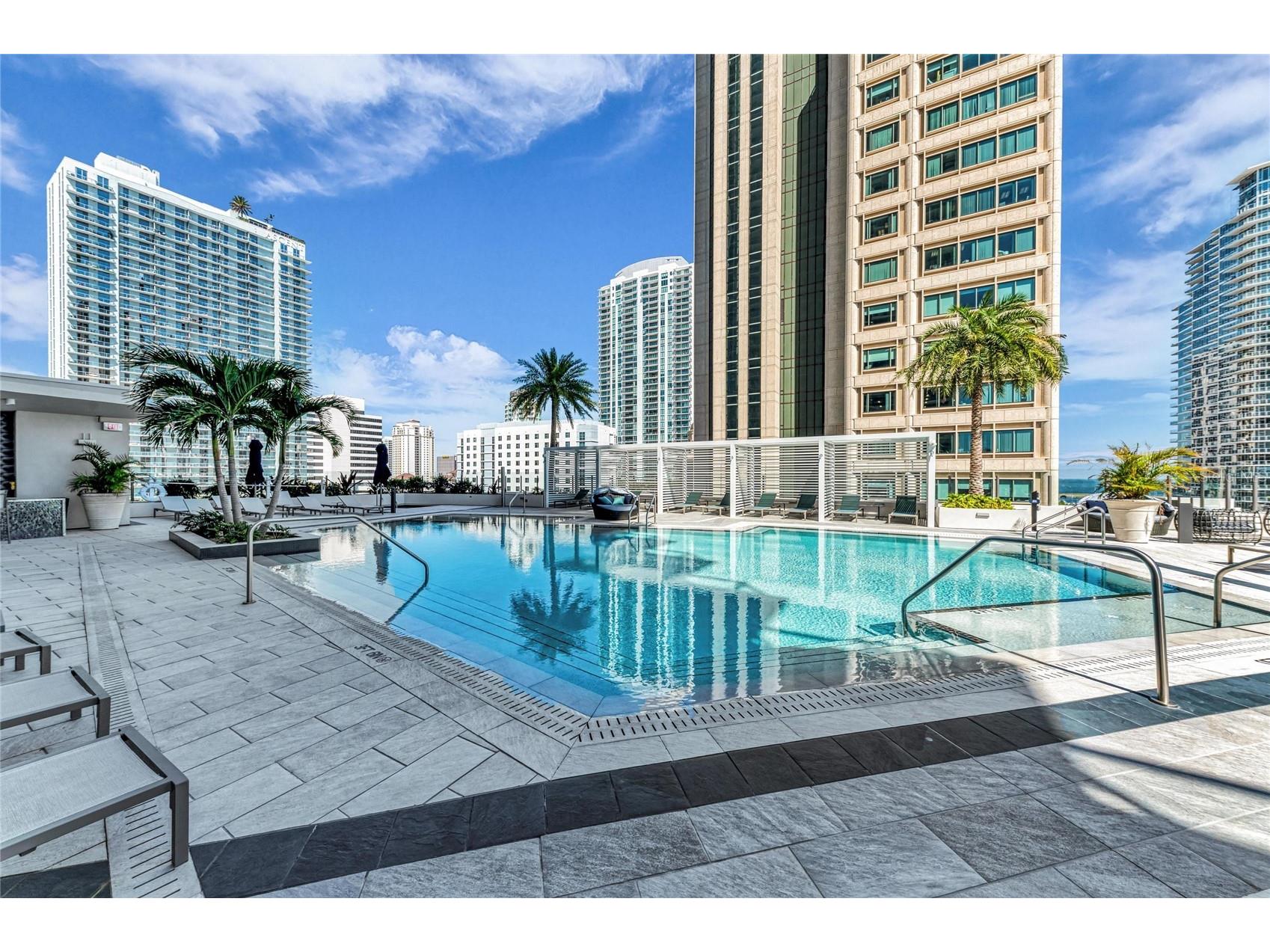 275 1st Avenue S #1904 Saint Petersburg FL 33701 A4687021 image9