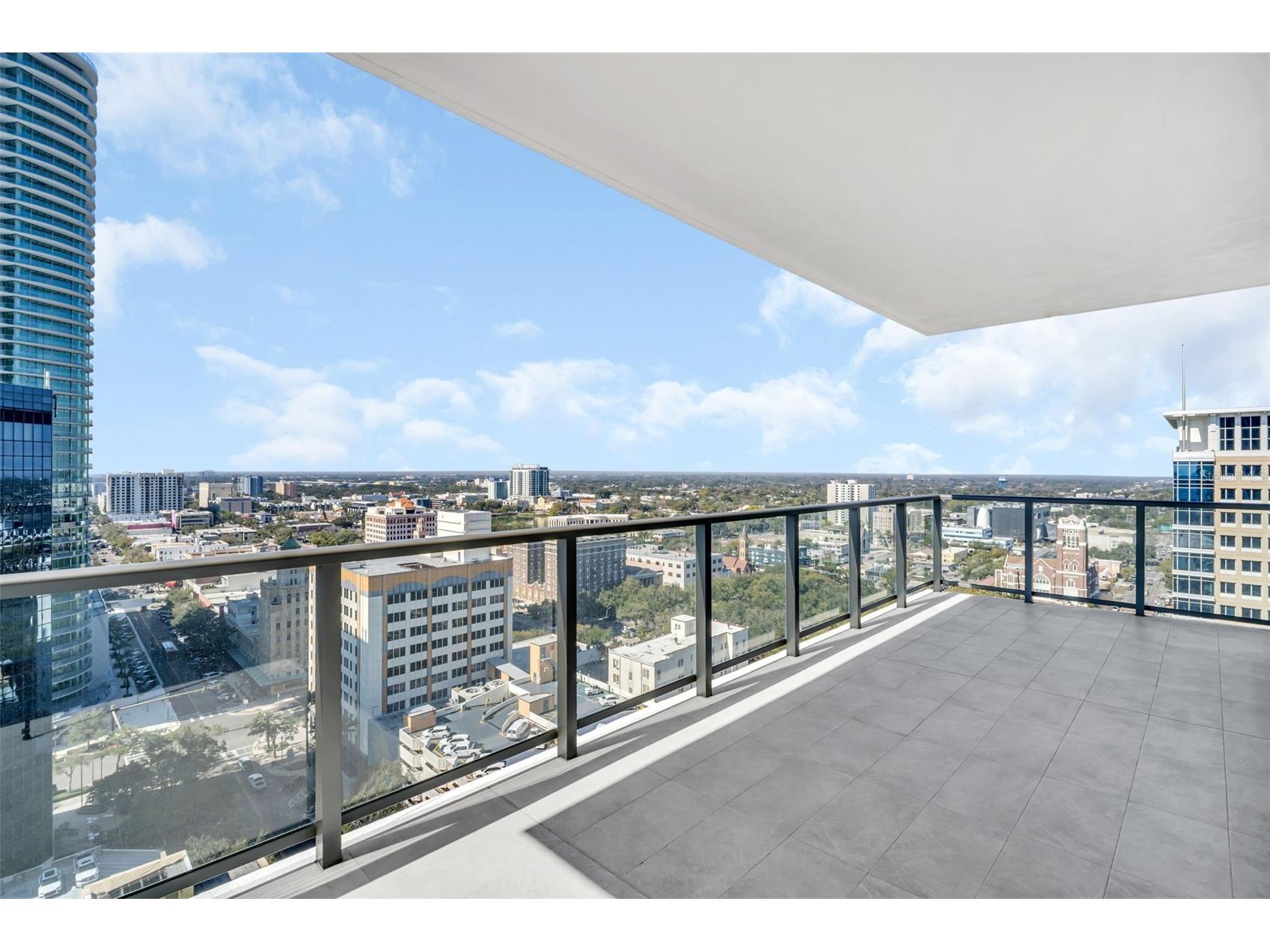 275 1st Avenue S #2001 Saint Petersburg FL 33701 TB8472986 image10