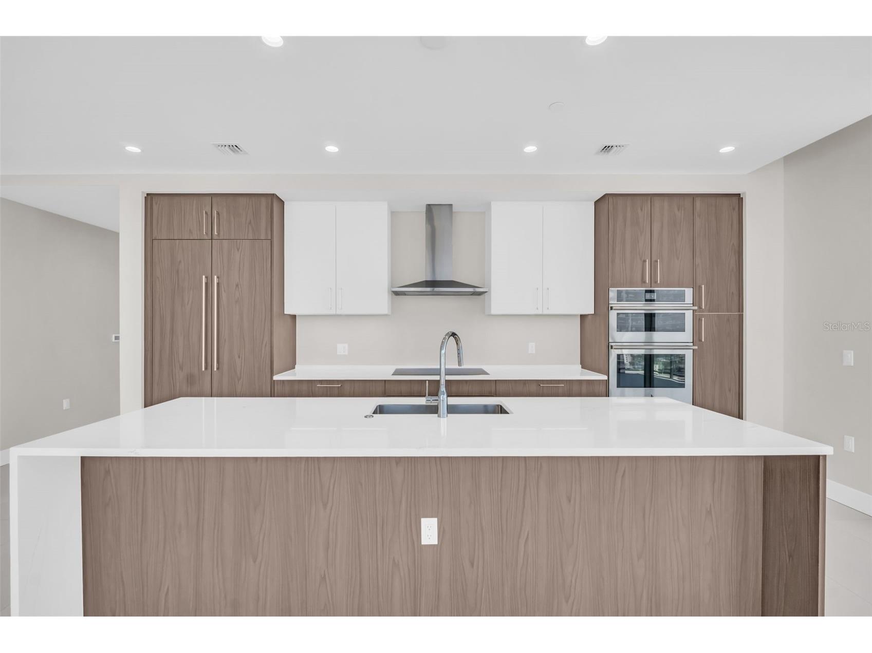 275 1st Avenue S #2001 Saint Petersburg FL 33701 TB8472986 image14