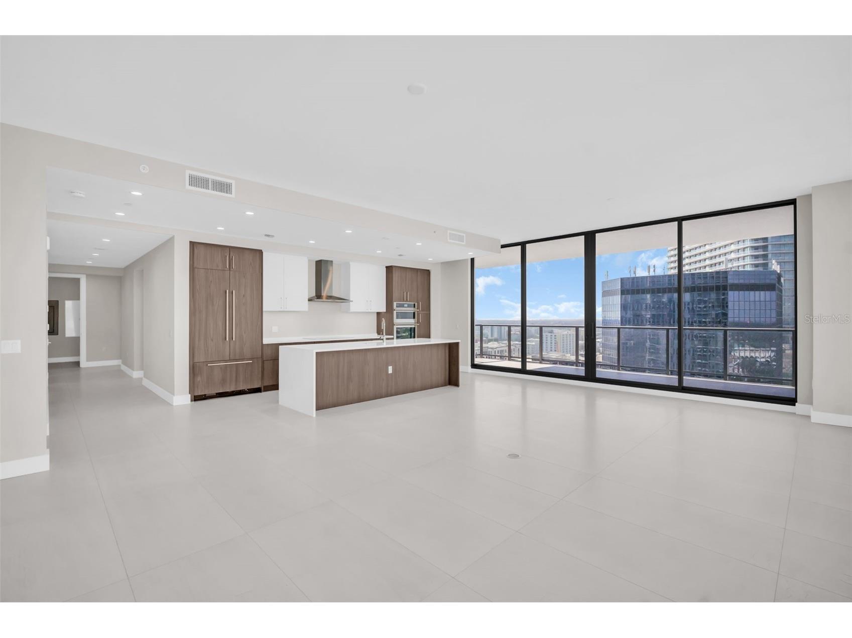 275 1st Avenue S #2001 Saint Petersburg FL 33701 TB8472986 image15