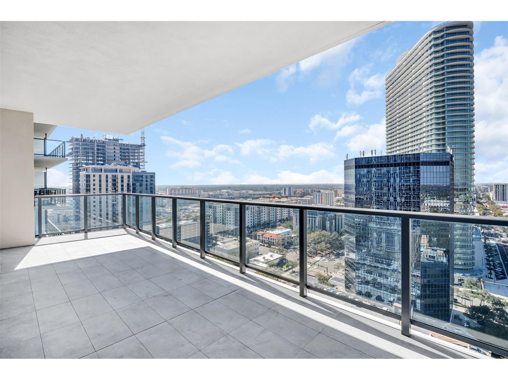 275 1st Avenue S #2001 Saint Petersburg FL 33701 TB8472986 image2