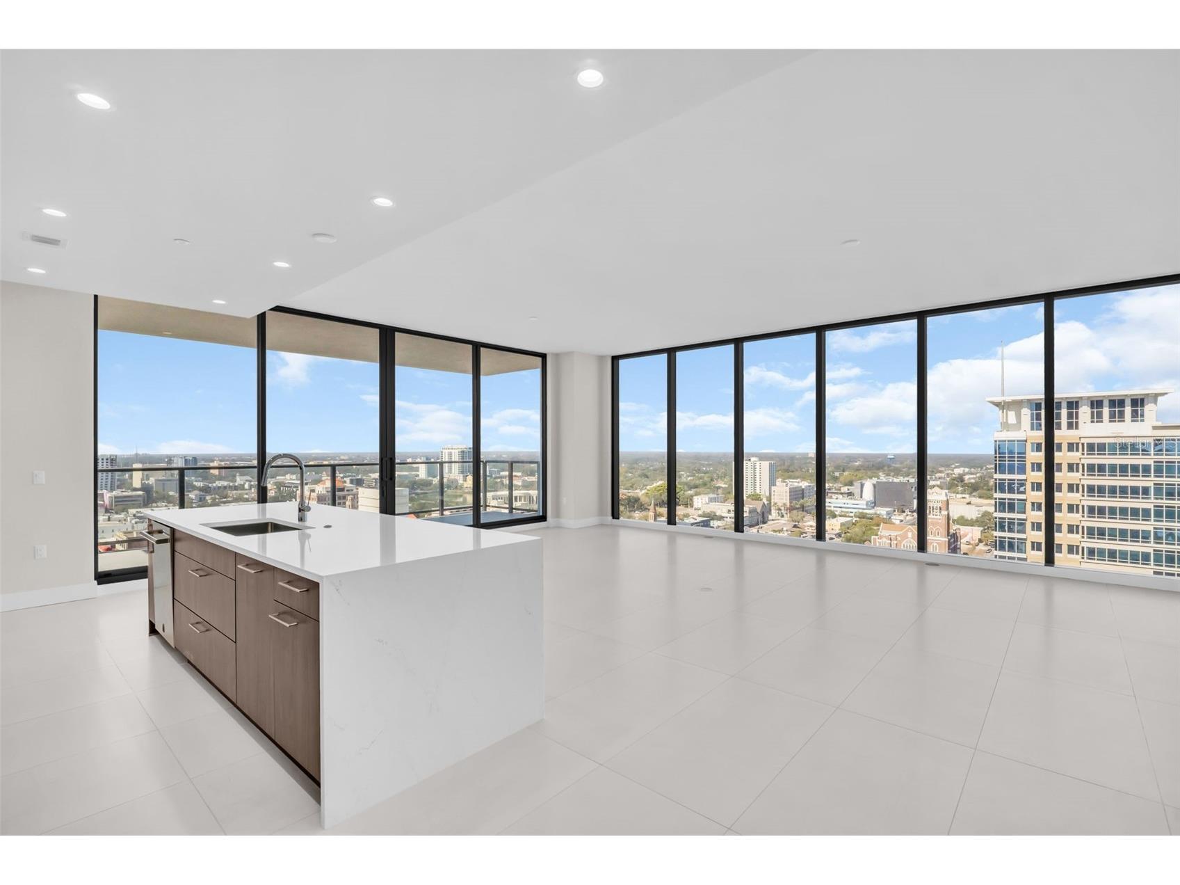 275 1st Avenue S #2001 Saint Petersburg FL 33701 TB8472986 image3