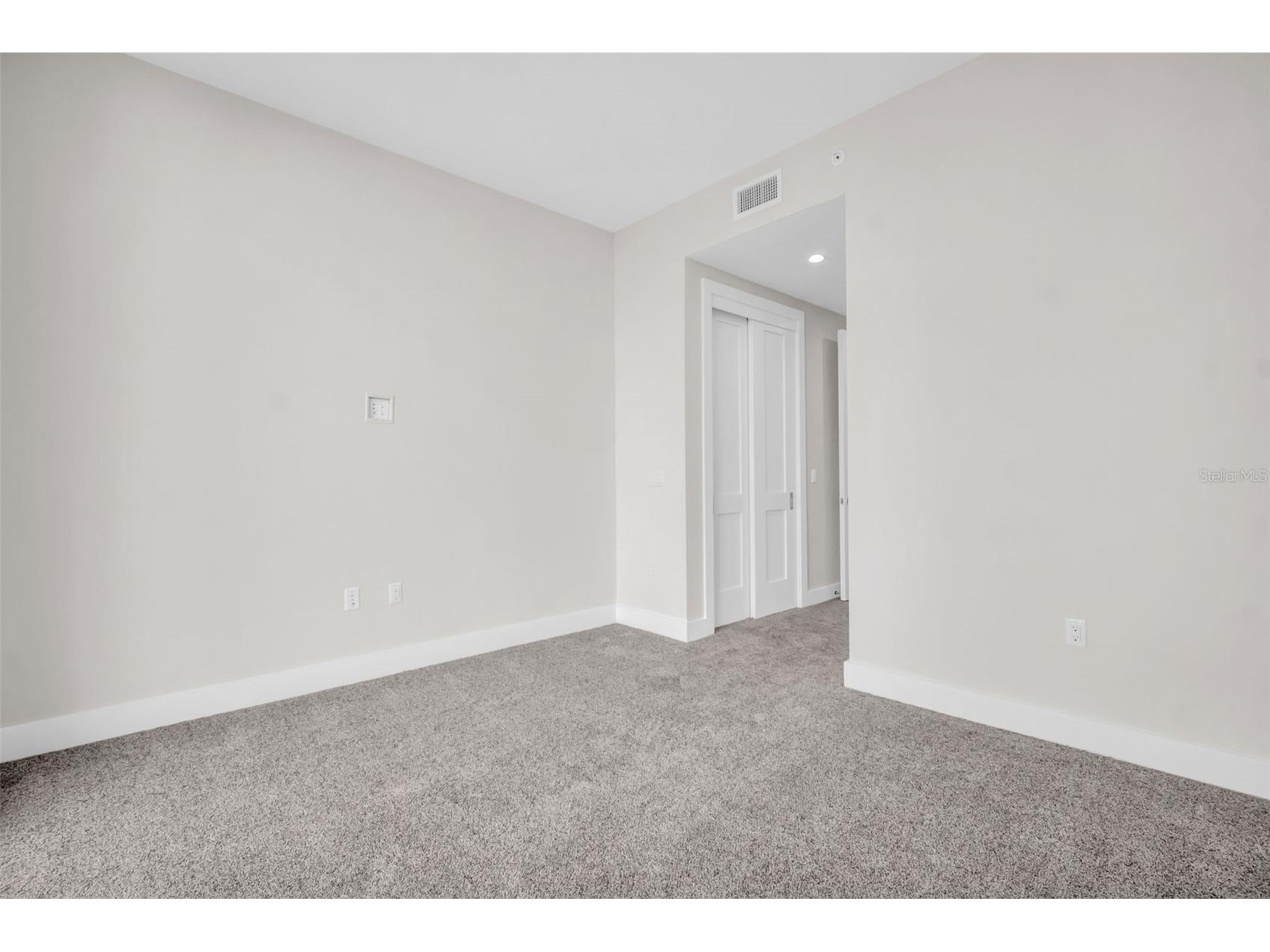 275 1st Avenue S #2001 Saint Petersburg FL 33701 TB8472986 image34