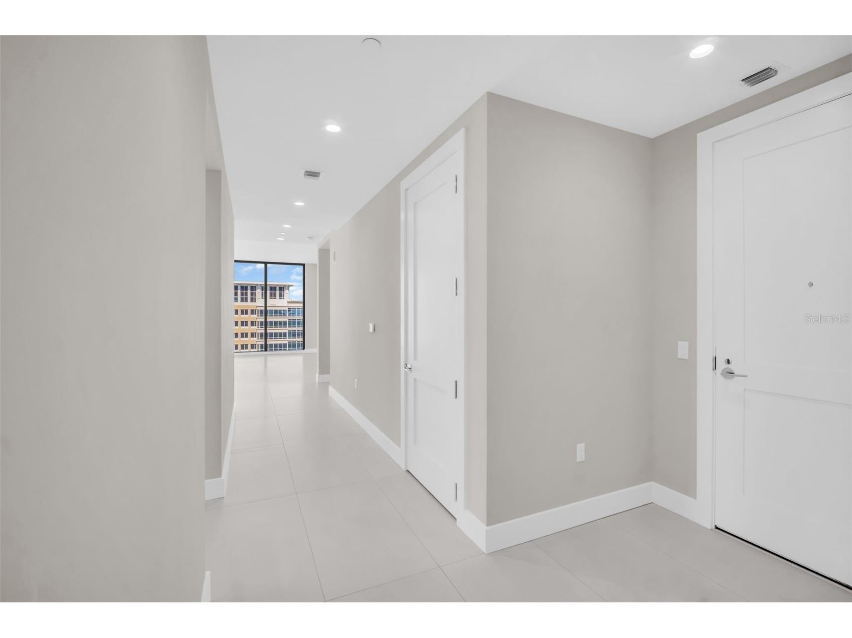 275 1st Avenue S #2001 Saint Petersburg FL 33701 TB8472986 image47