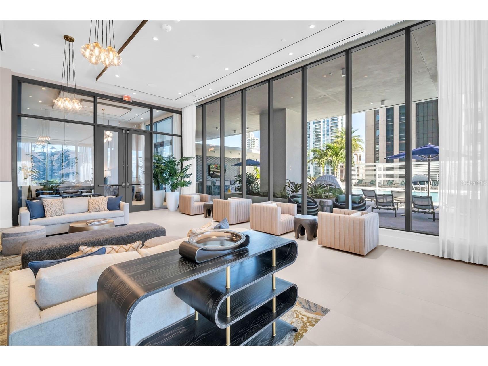 275 1st Avenue S #2001 Saint Petersburg FL 33701 TB8472986 image88