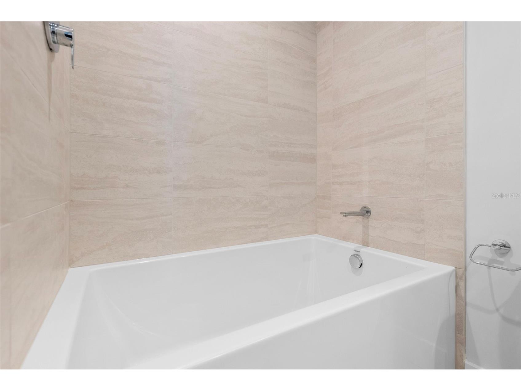 275 1st Avenue S #2206 Saint Petersburg FL 33701 TB8478971 image8