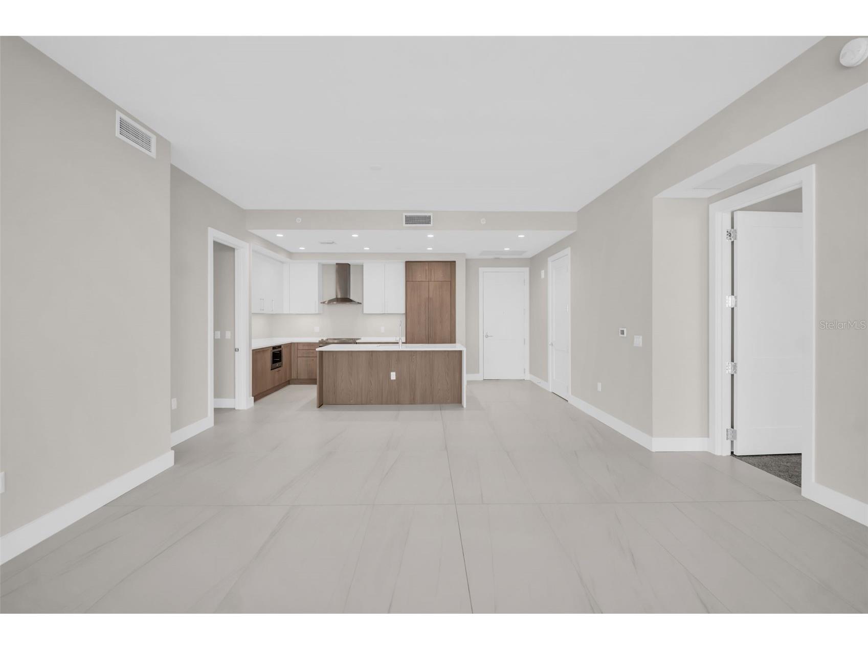 275 1st Avenue S #2708 Saint Petersburg FL 33701 TB8472071 image21