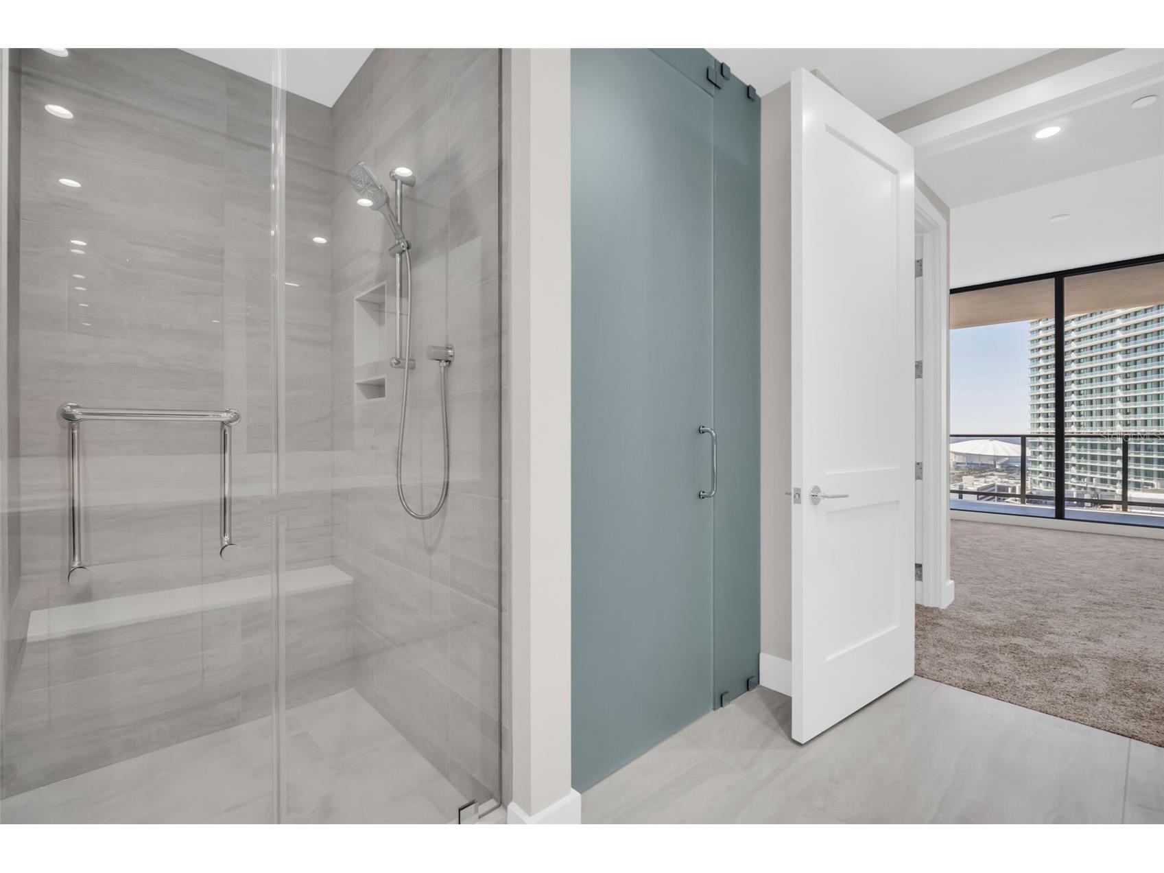 275 1st Avenue S #2708 Saint Petersburg FL 33701 TB8472071 image25