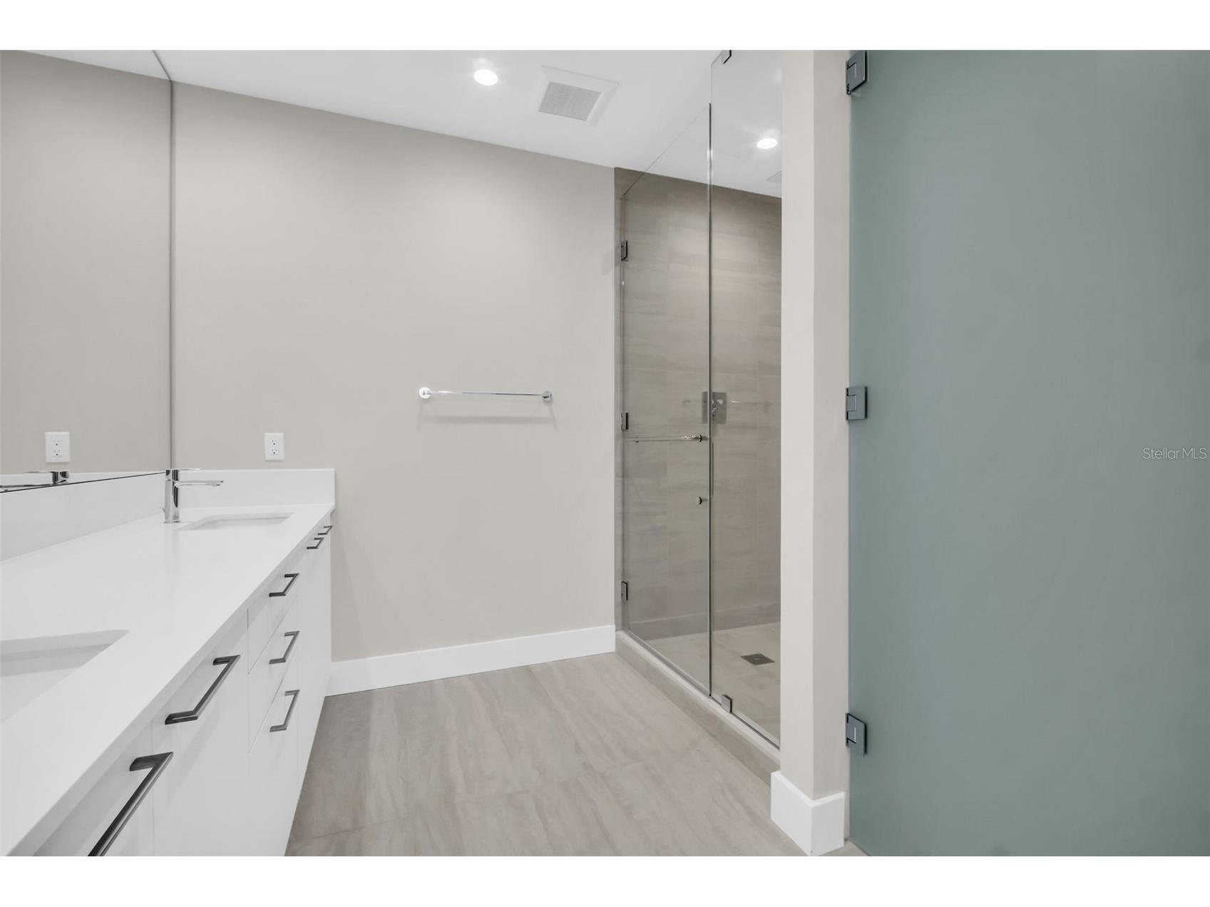 275 1st Avenue S #2708 Saint Petersburg FL 33701 TB8472071 image33