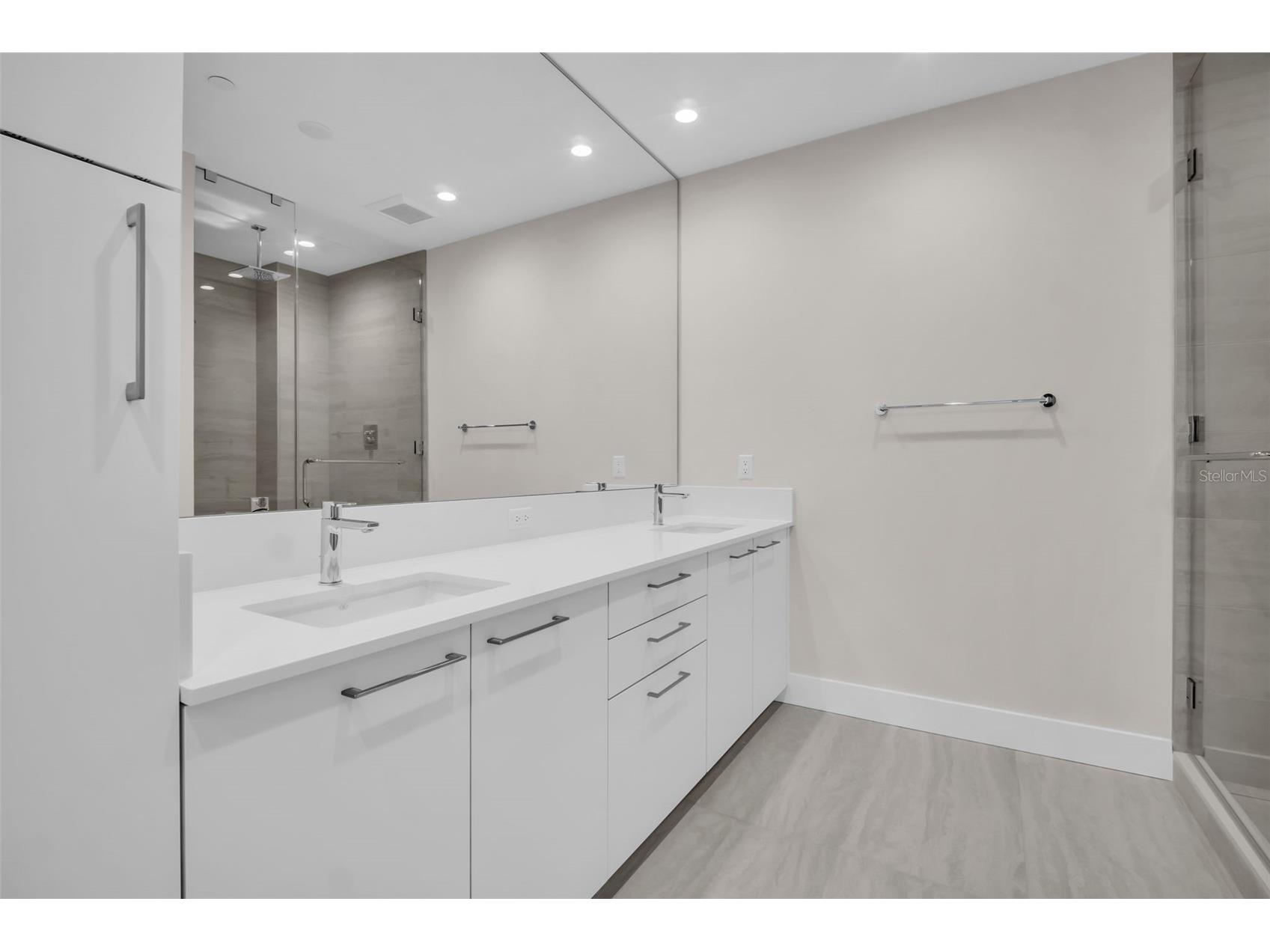 275 1st Avenue S #2708 Saint Petersburg FL 33701 TB8472071 image34