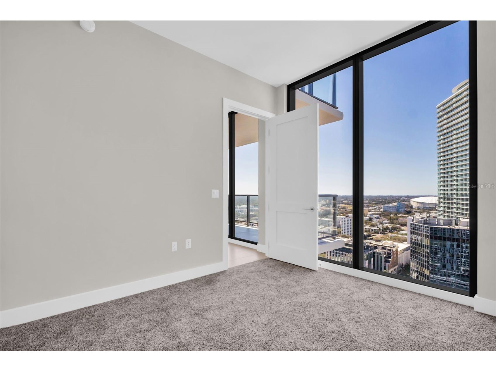 275 1st Avenue S #2708 Saint Petersburg FL 33701 TB8472071 image40