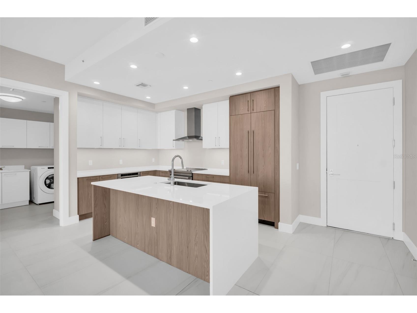 275 1st Avenue S #2708 Saint Petersburg FL 33701 TB8472071 image5