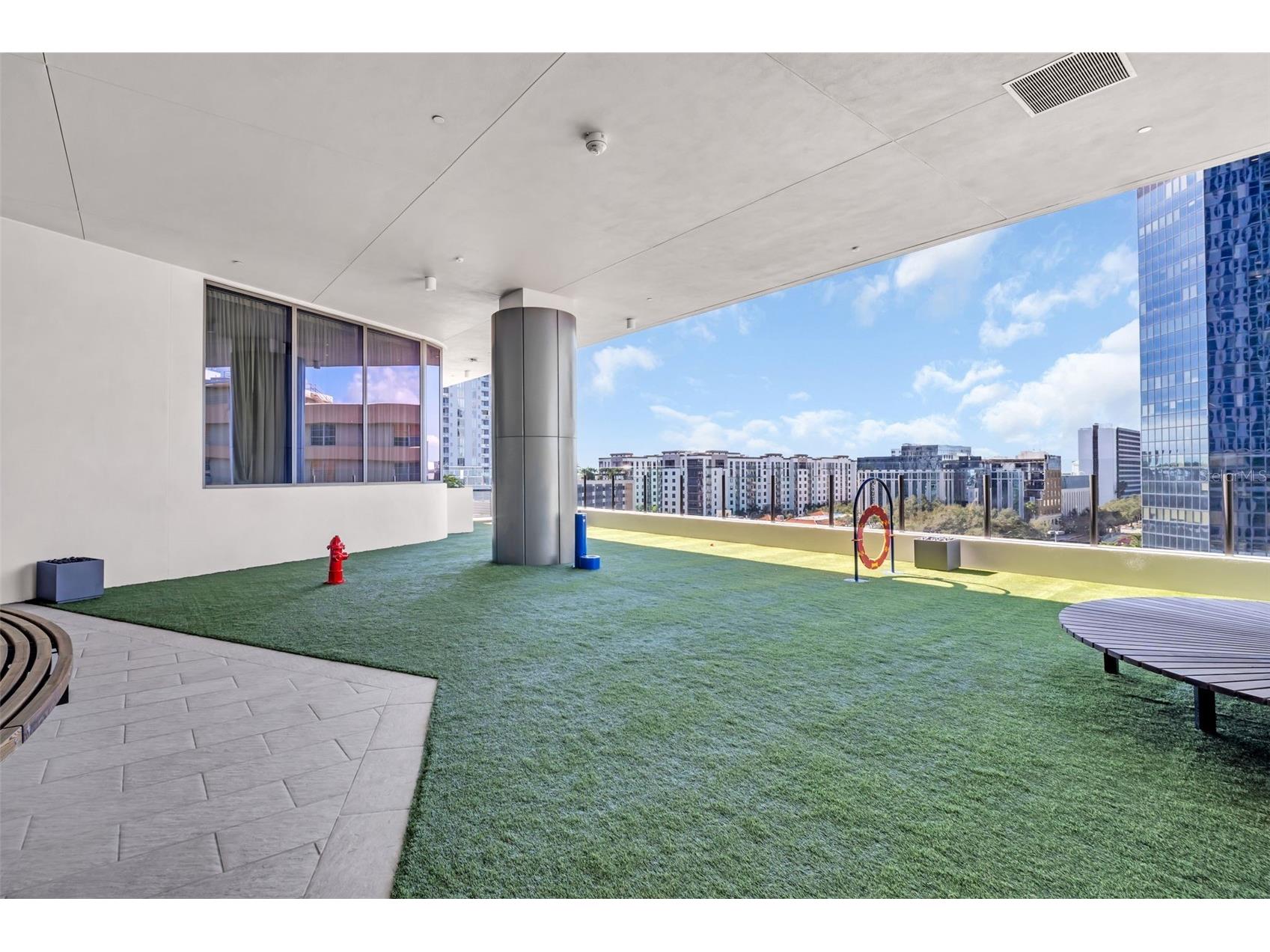 275 1st Avenue S #2708 Saint Petersburg FL 33701 TB8472071 image73