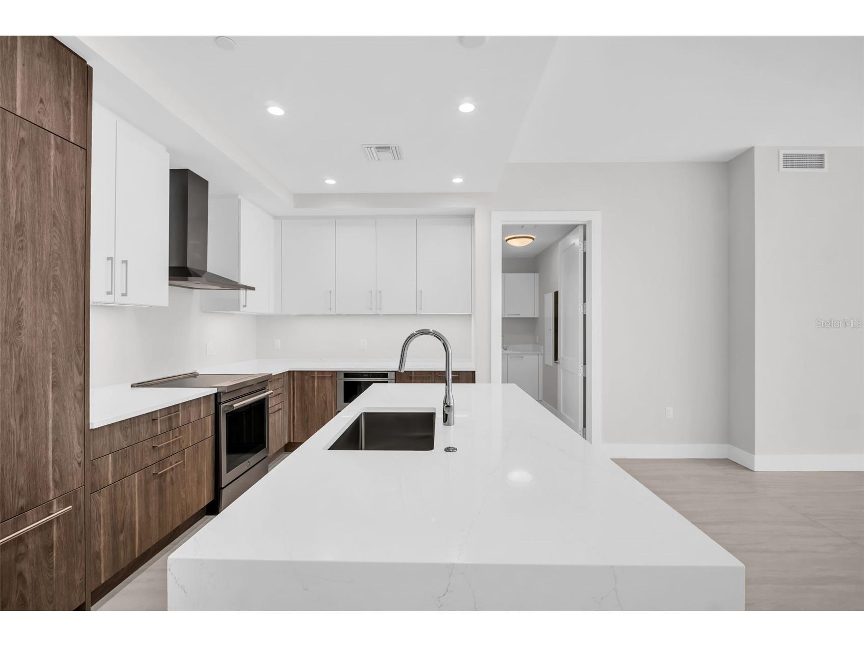 275 1st Avenue S #2807 Saint Petersburg FL 33701 TB8469347 image10