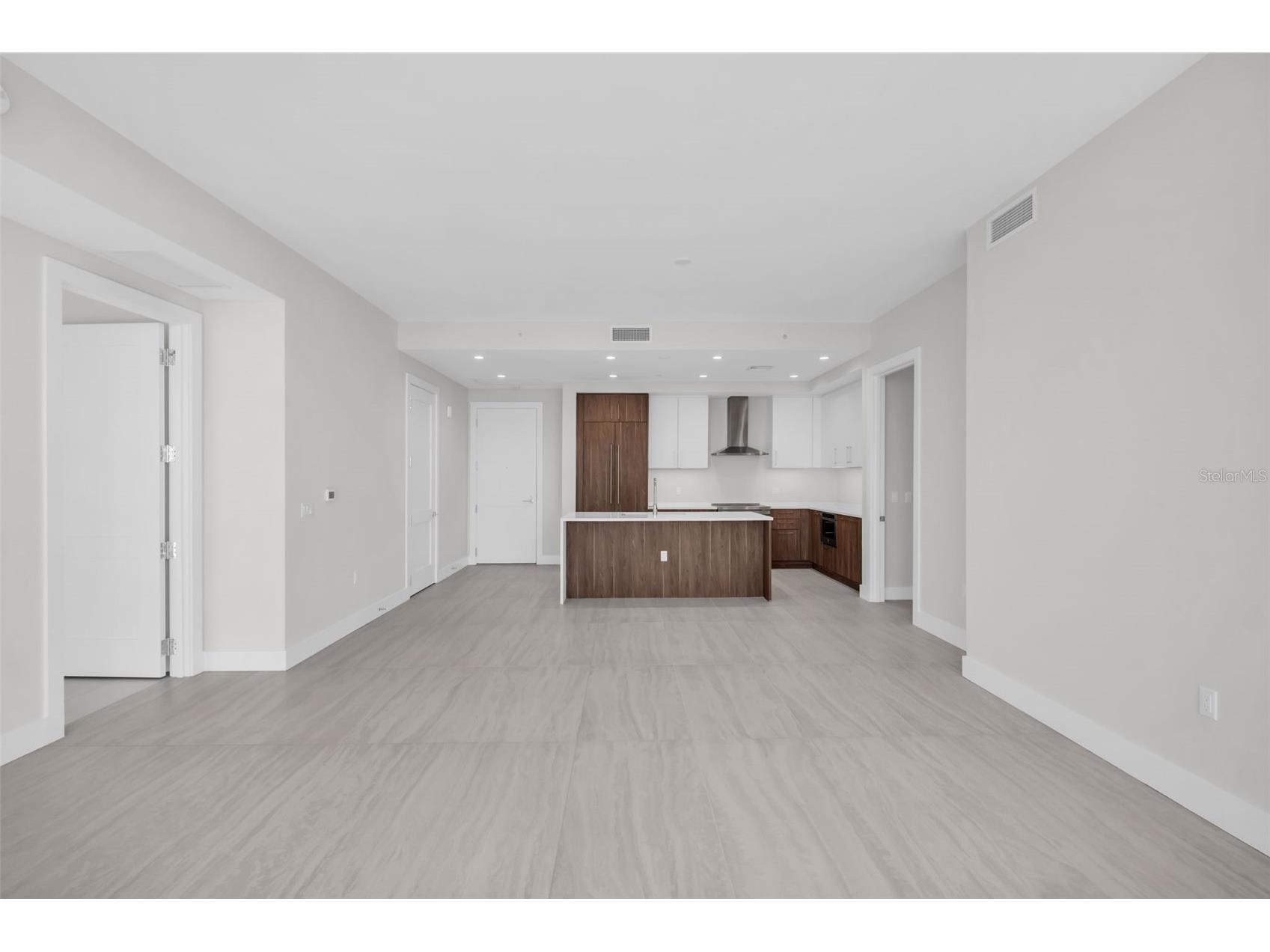 275 1st Avenue S #2807 Saint Petersburg FL 33701 TB8469347 image16