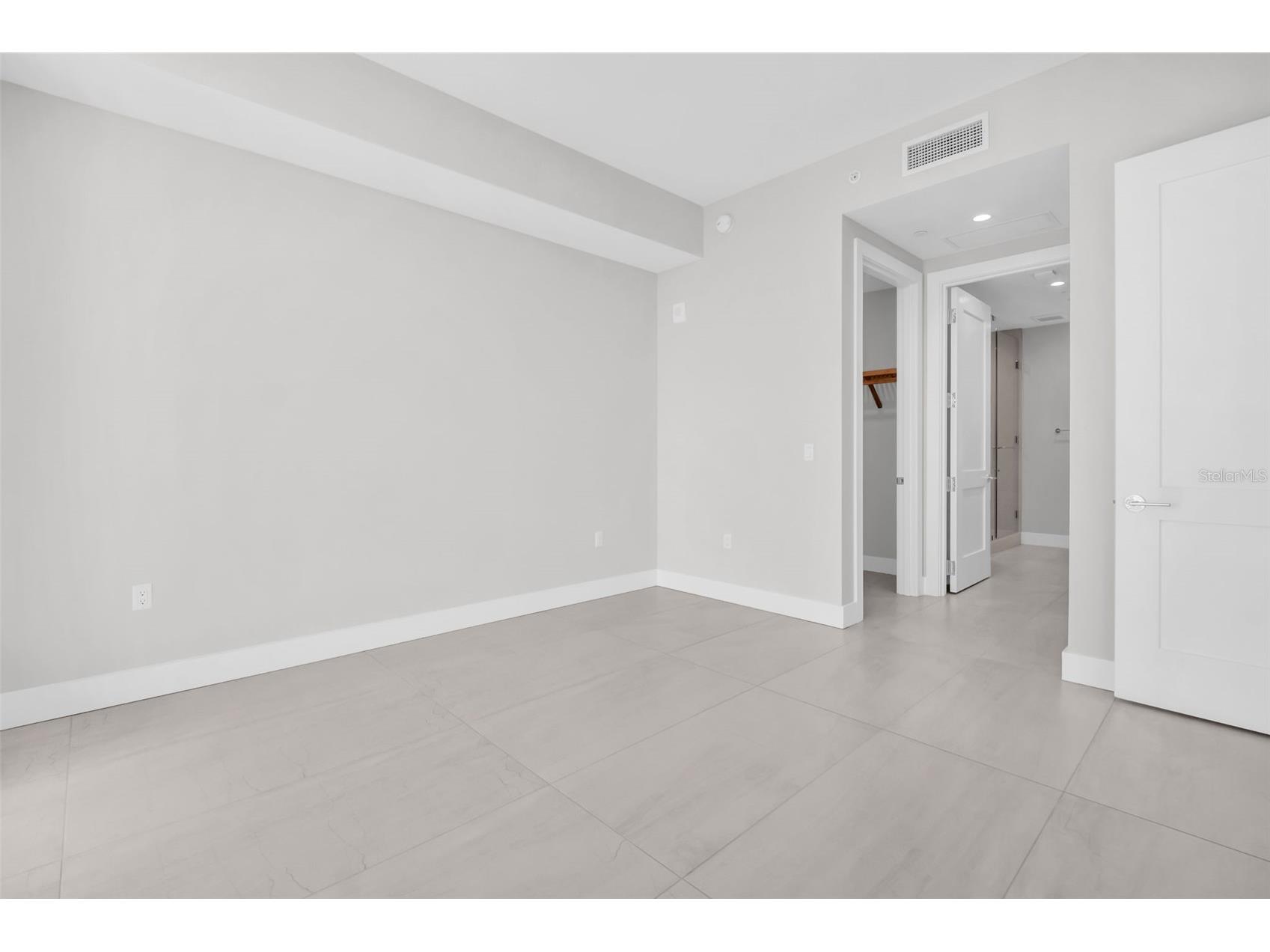 275 1st Avenue S #2807 Saint Petersburg FL 33701 TB8469347 image25