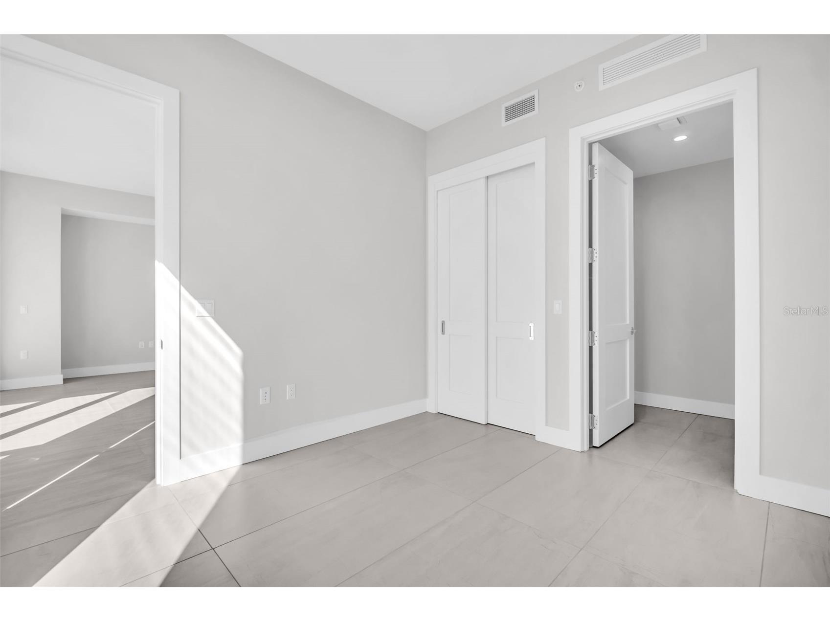 275 1st Avenue S #2807 Saint Petersburg FL 33701 TB8469347 image36