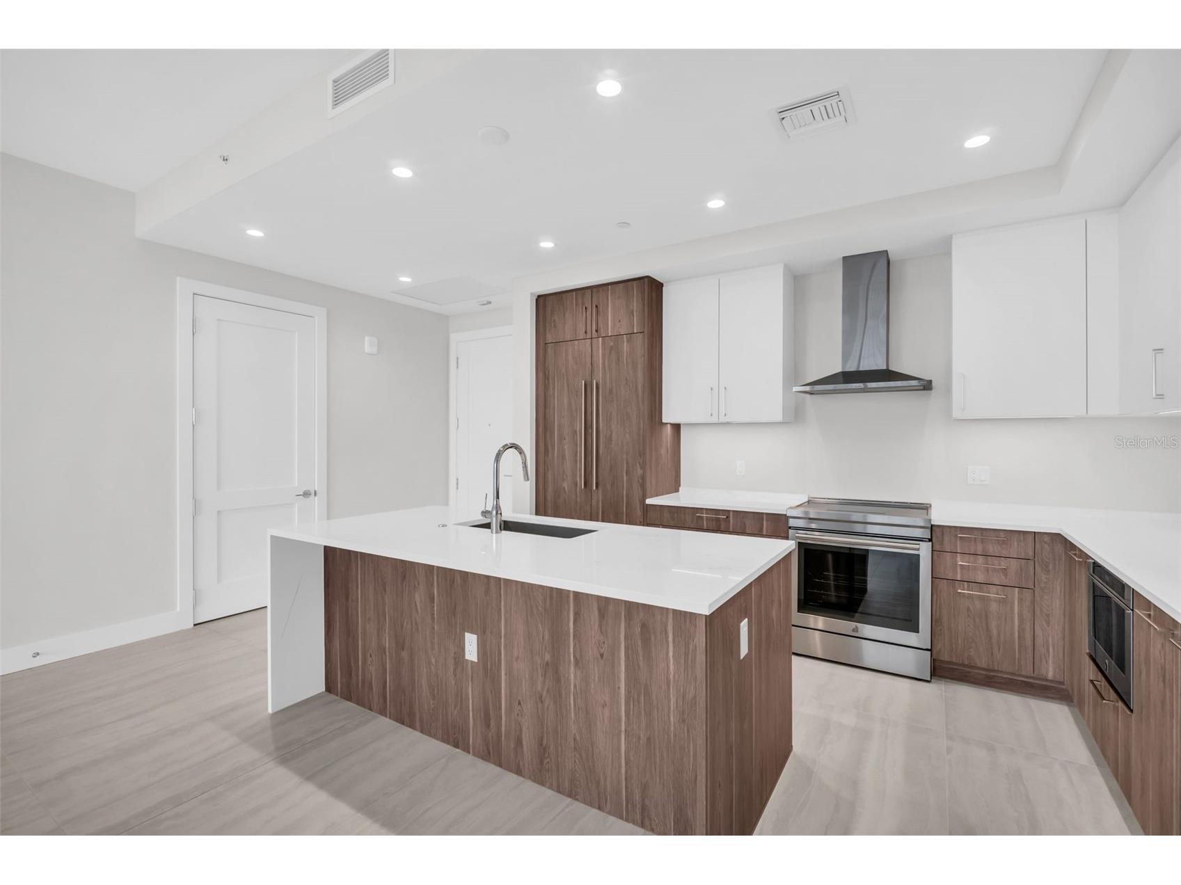 275 1st Avenue S #2807 Saint Petersburg FL 33701 TB8469347 image8