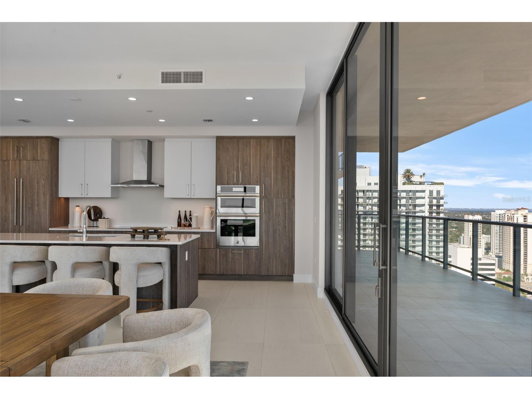 275 1st Avenue S #3205 Saint Petersburg FL 33701 TB8464646 image45