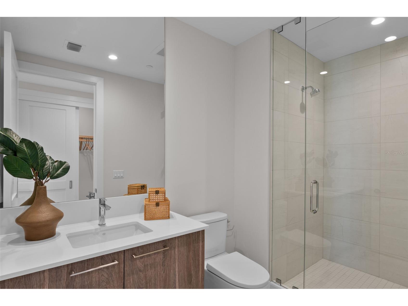 275 1st Avenue S #3205 Saint Petersburg FL 33701 TB8464646 image69