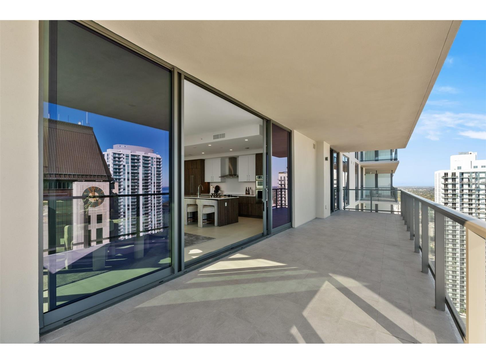 275 1st Avenue S #3205 Saint Petersburg FL 33701 TB8464646 image83