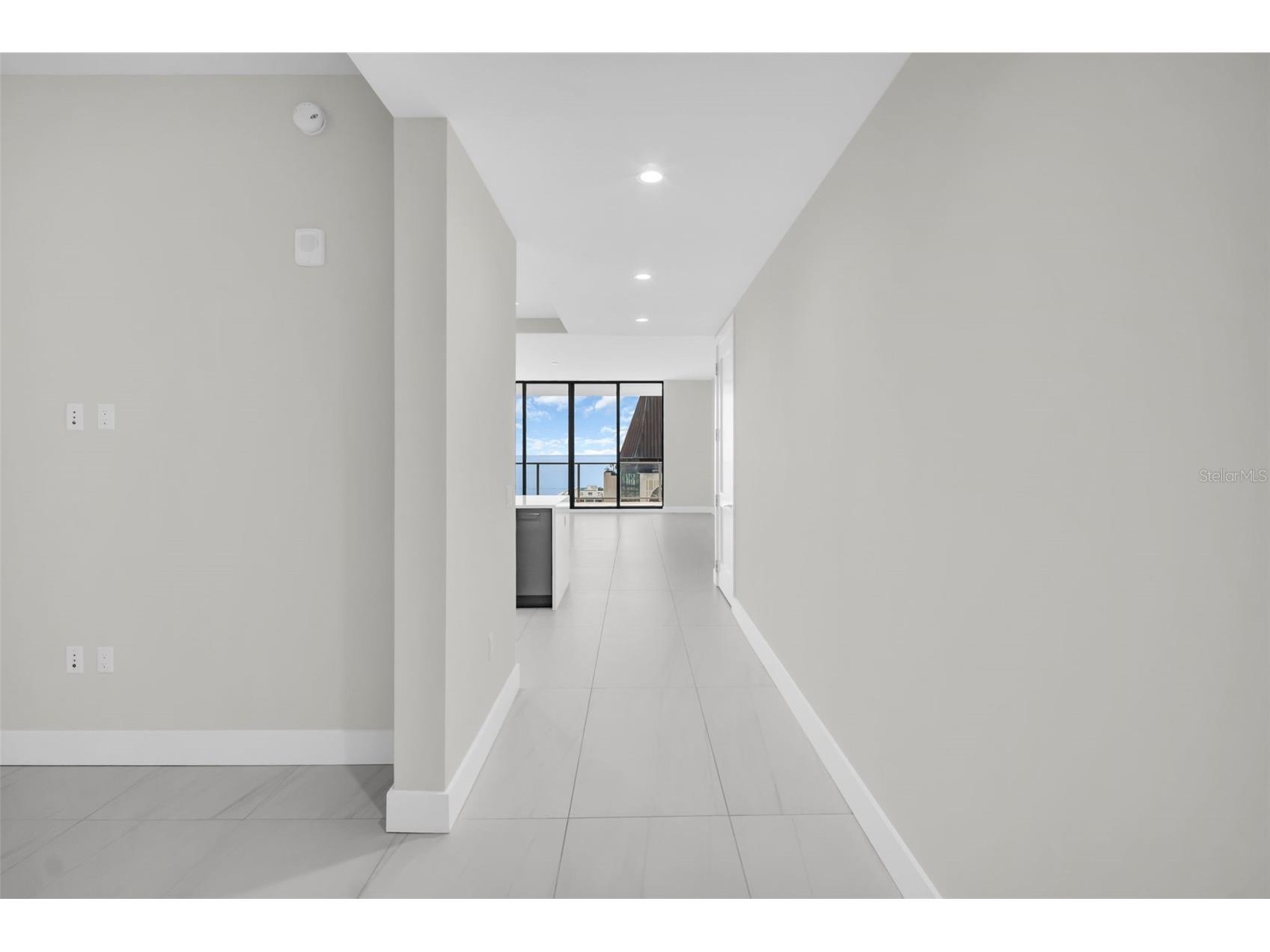 275 1st Avenue S #3304 Saint Petersburg FL 33701 TB8475195 image2