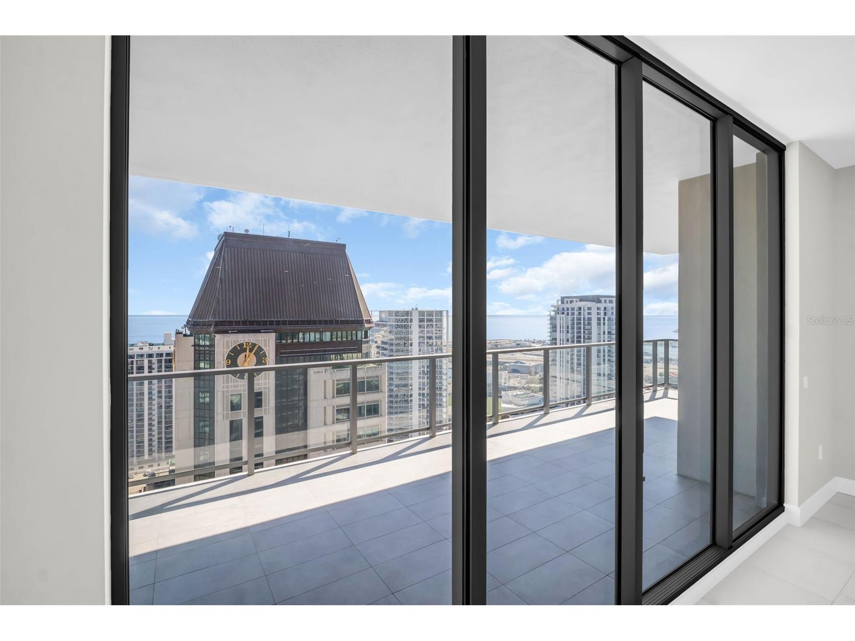 275 1st Avenue S #3304 Saint Petersburg FL 33701 TB8475195 image24