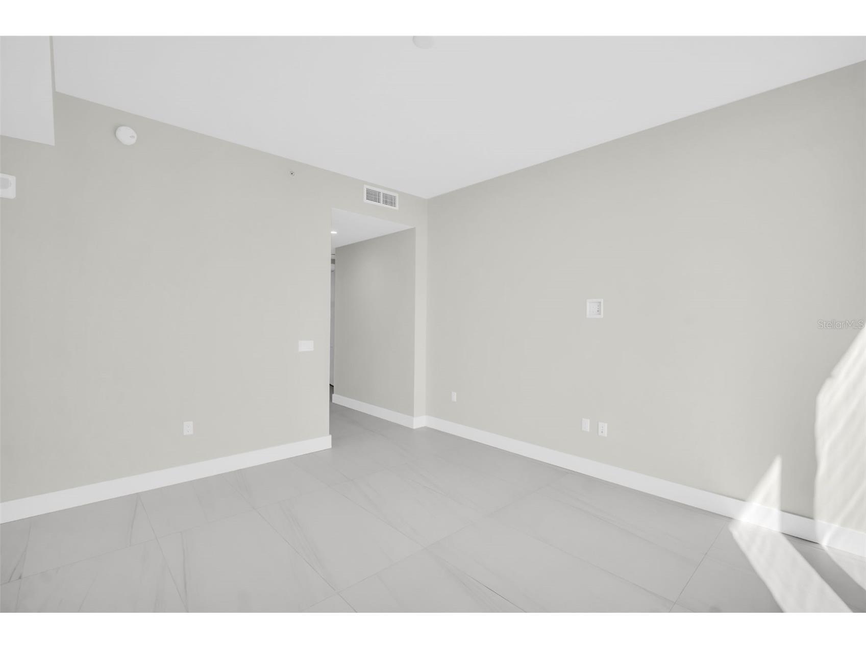 275 1st Avenue S #3304 Saint Petersburg FL 33701 TB8475195 image37