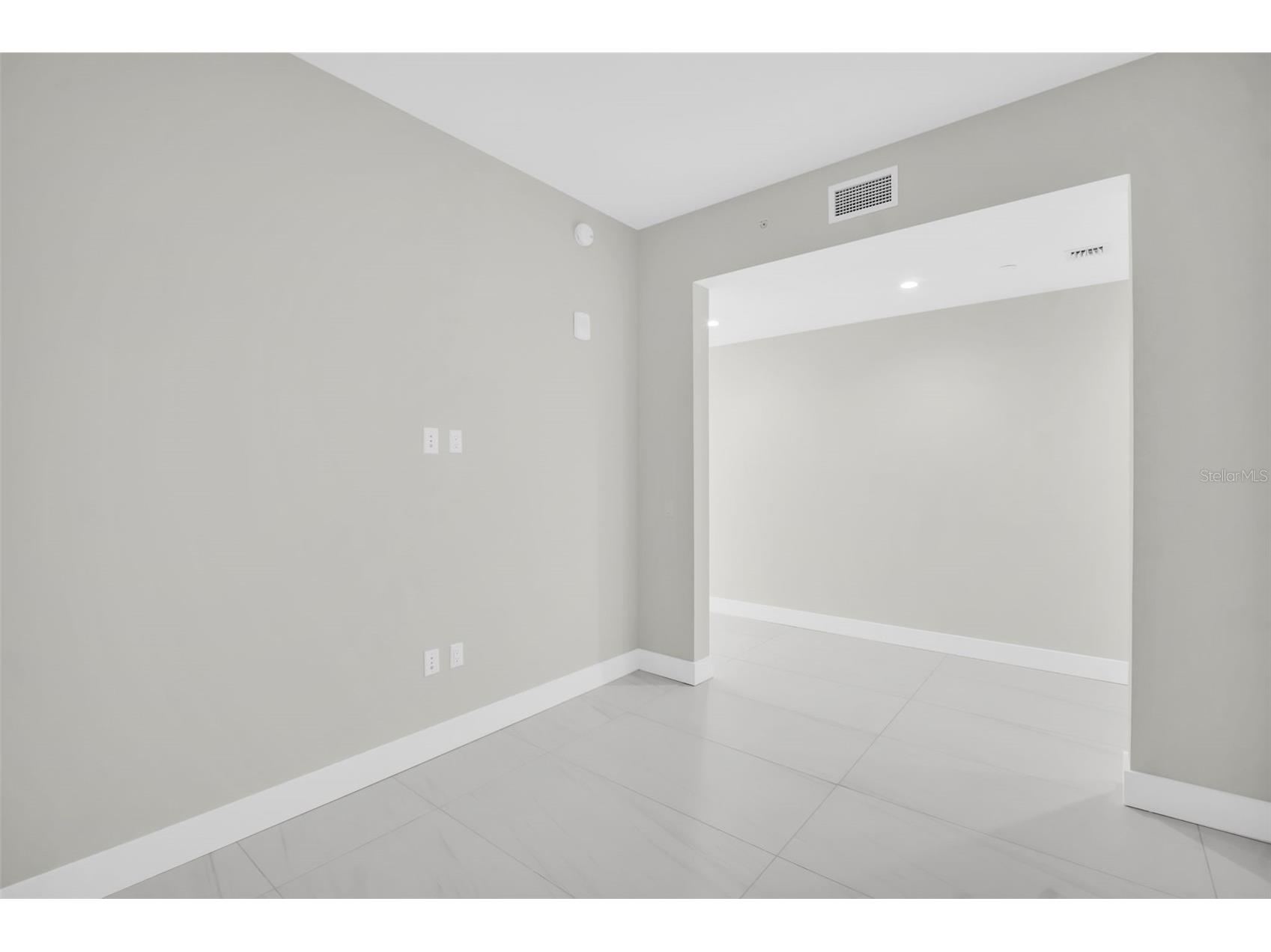 275 1st Avenue S #3304 Saint Petersburg FL 33701 TB8475195 image4