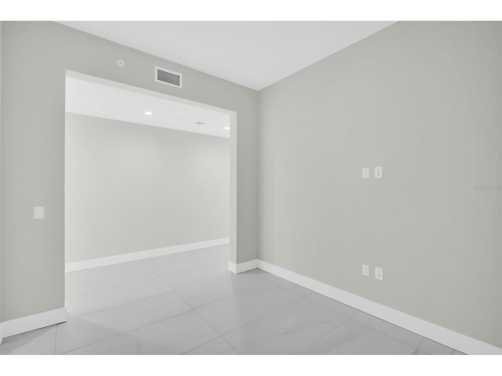 275 1st Avenue S #3304 Saint Petersburg FL 33701 TB8475195 image5