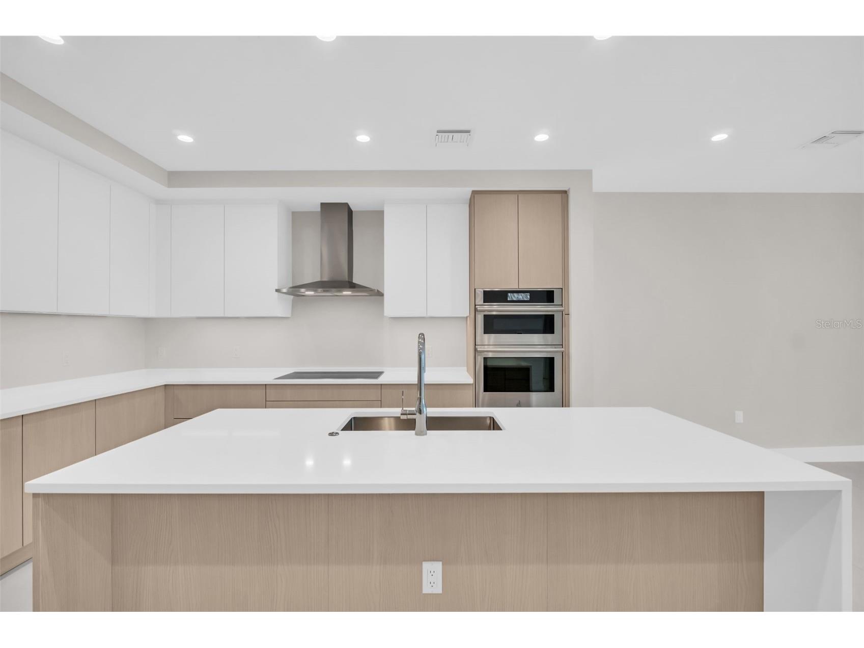 275 1st Avenue S #3703 Saint Petersburg FL 33701 TB8470511 image14