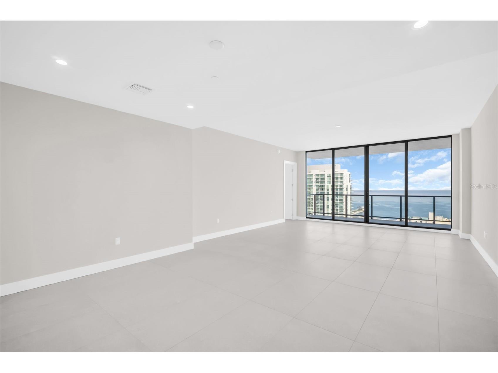 275 1st Avenue S #3703 Saint Petersburg FL 33701 TB8470511 image15
