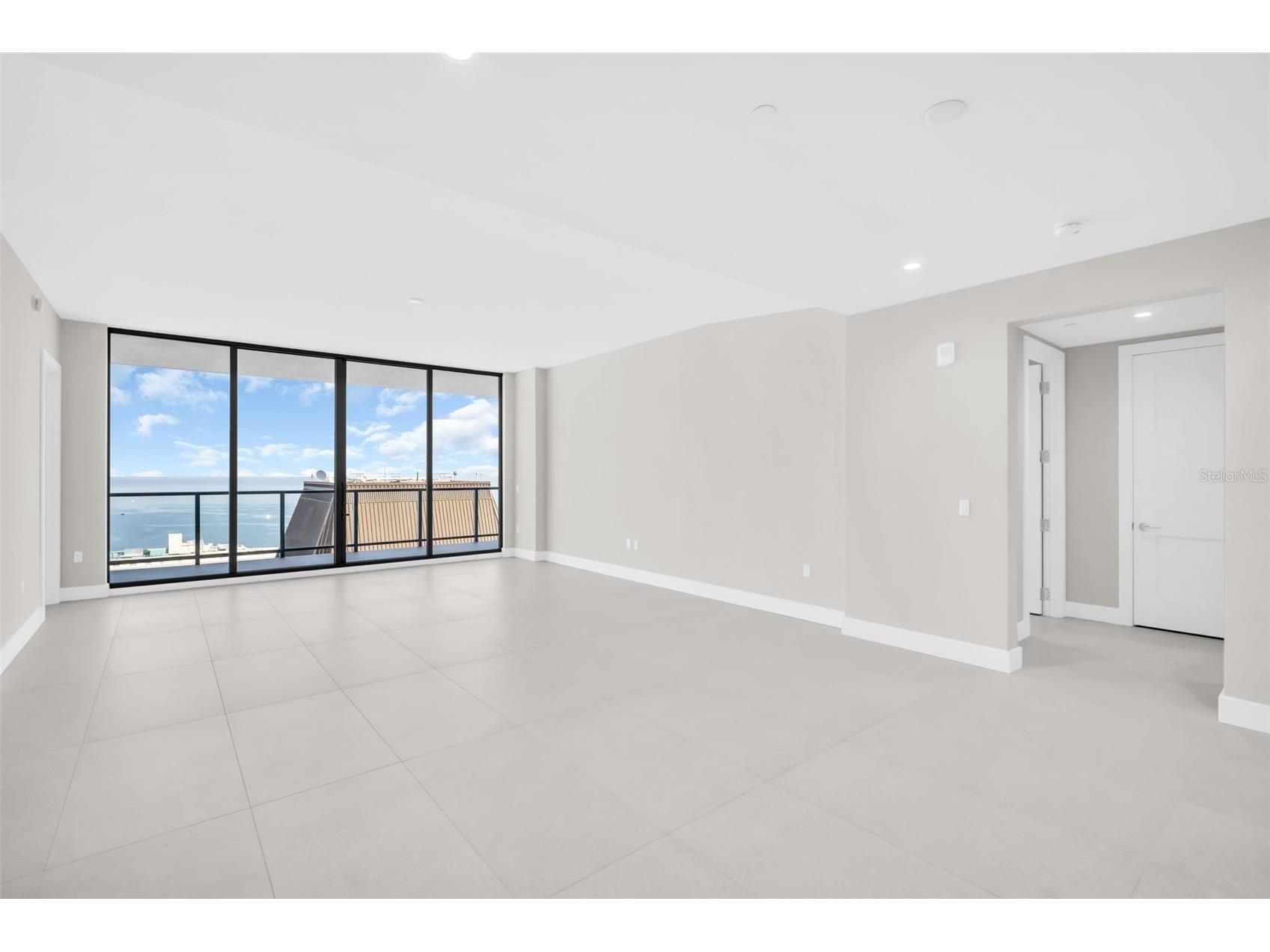 275 1st Avenue S #3703 Saint Petersburg FL 33701 TB8470511 image16
