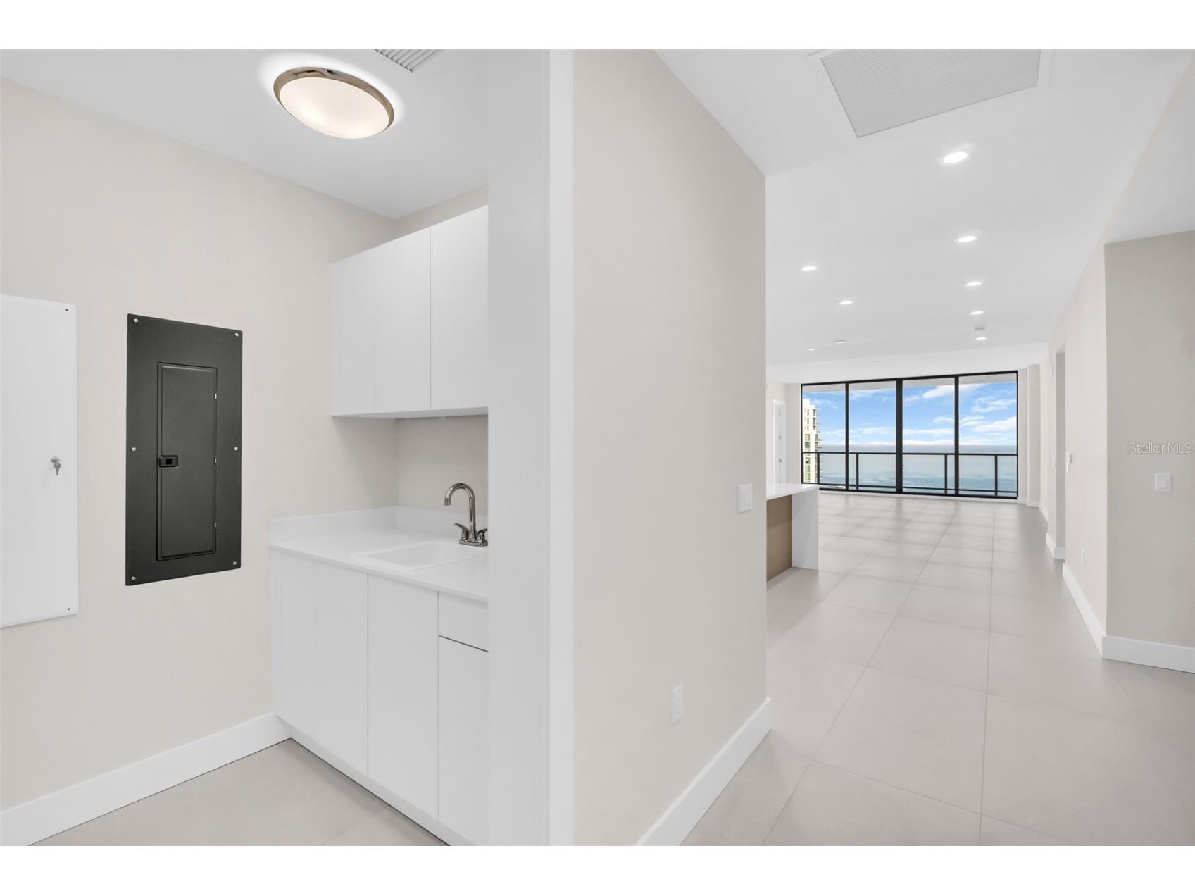 275 1st Avenue S #3703 Saint Petersburg FL 33701 TB8470511 image3