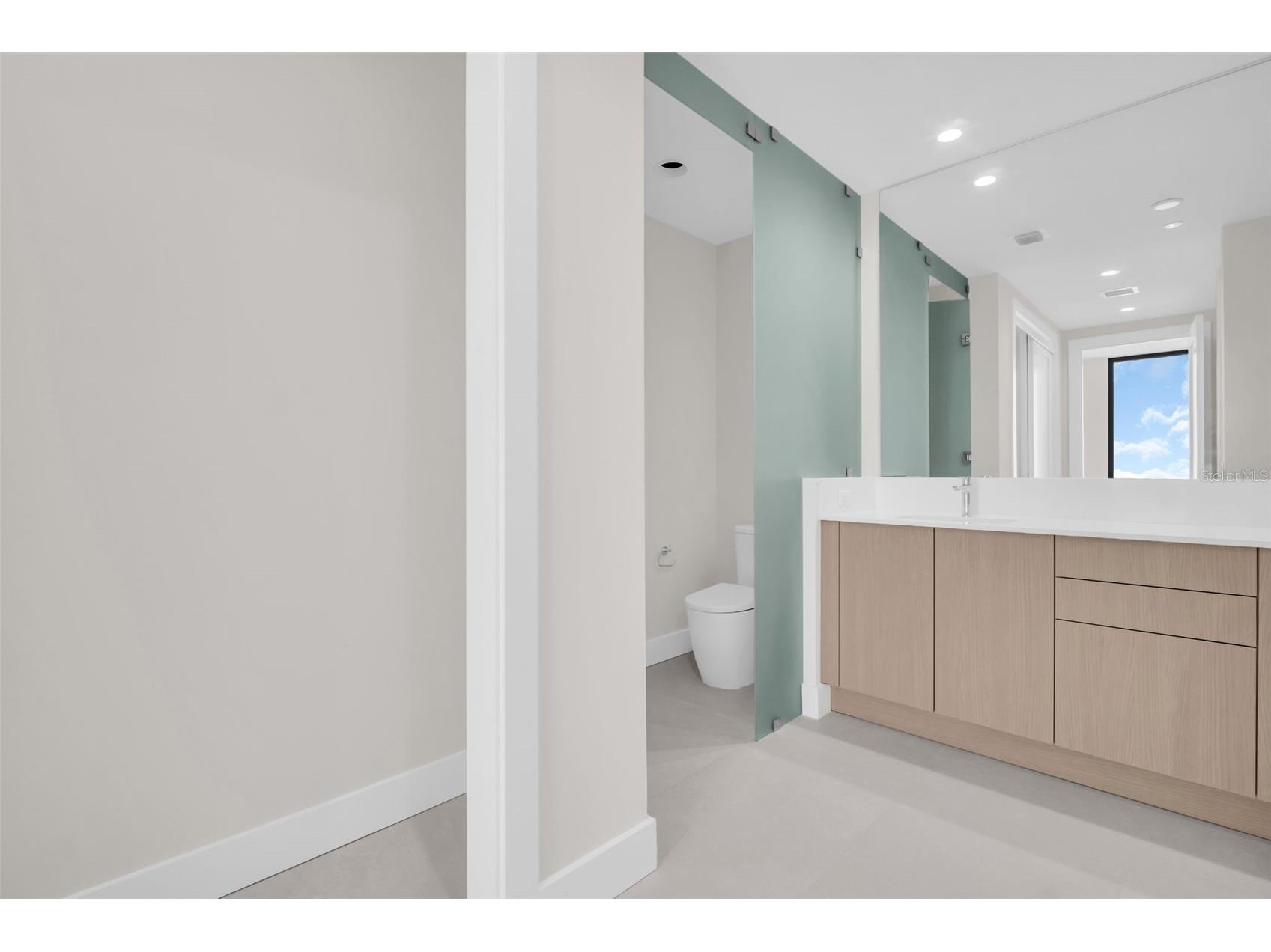 275 1st Avenue S #3703 Saint Petersburg FL 33701 TB8470511 image34