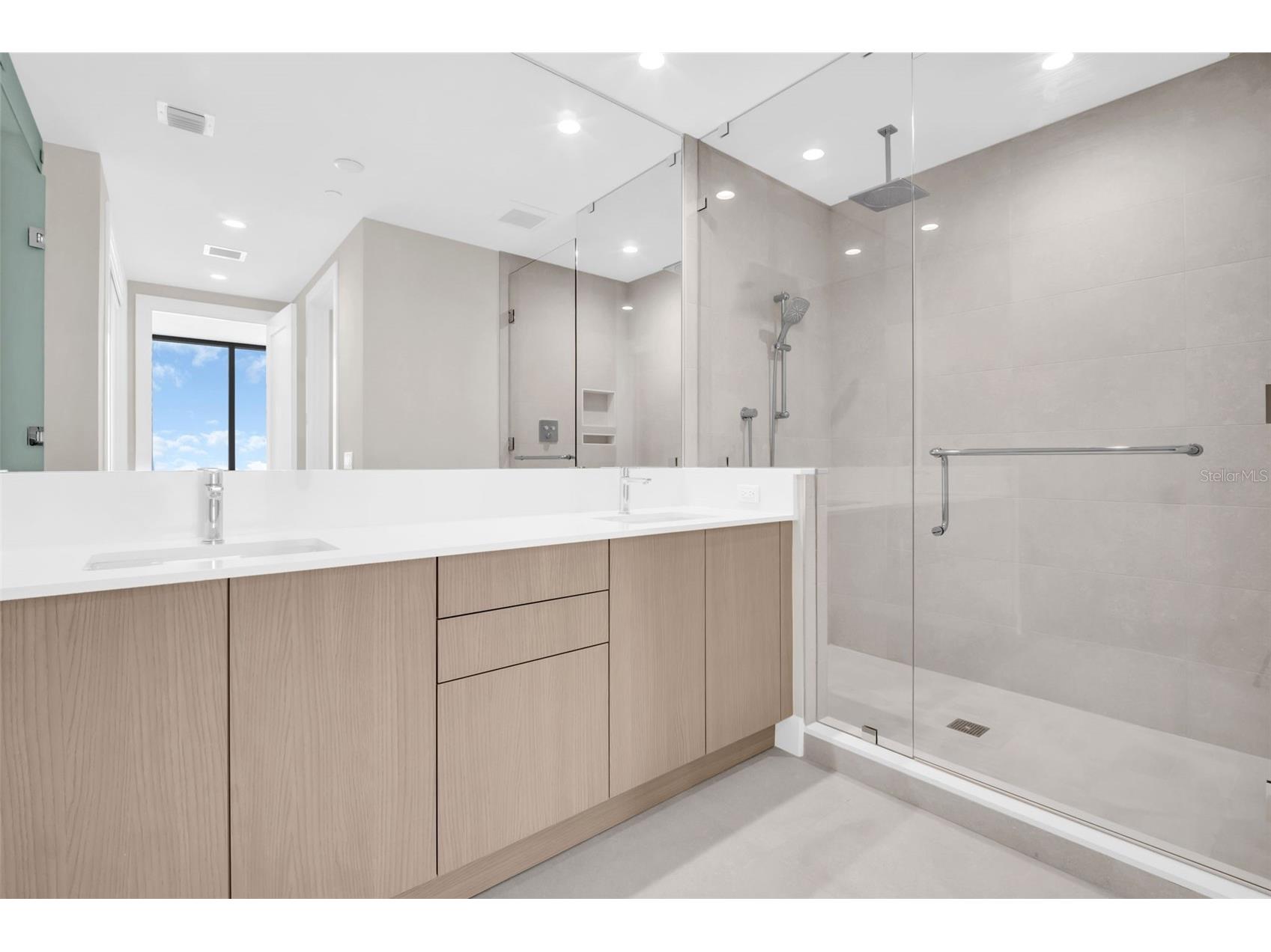 275 1st Avenue S #3703 Saint Petersburg FL 33701 TB8470511 image35