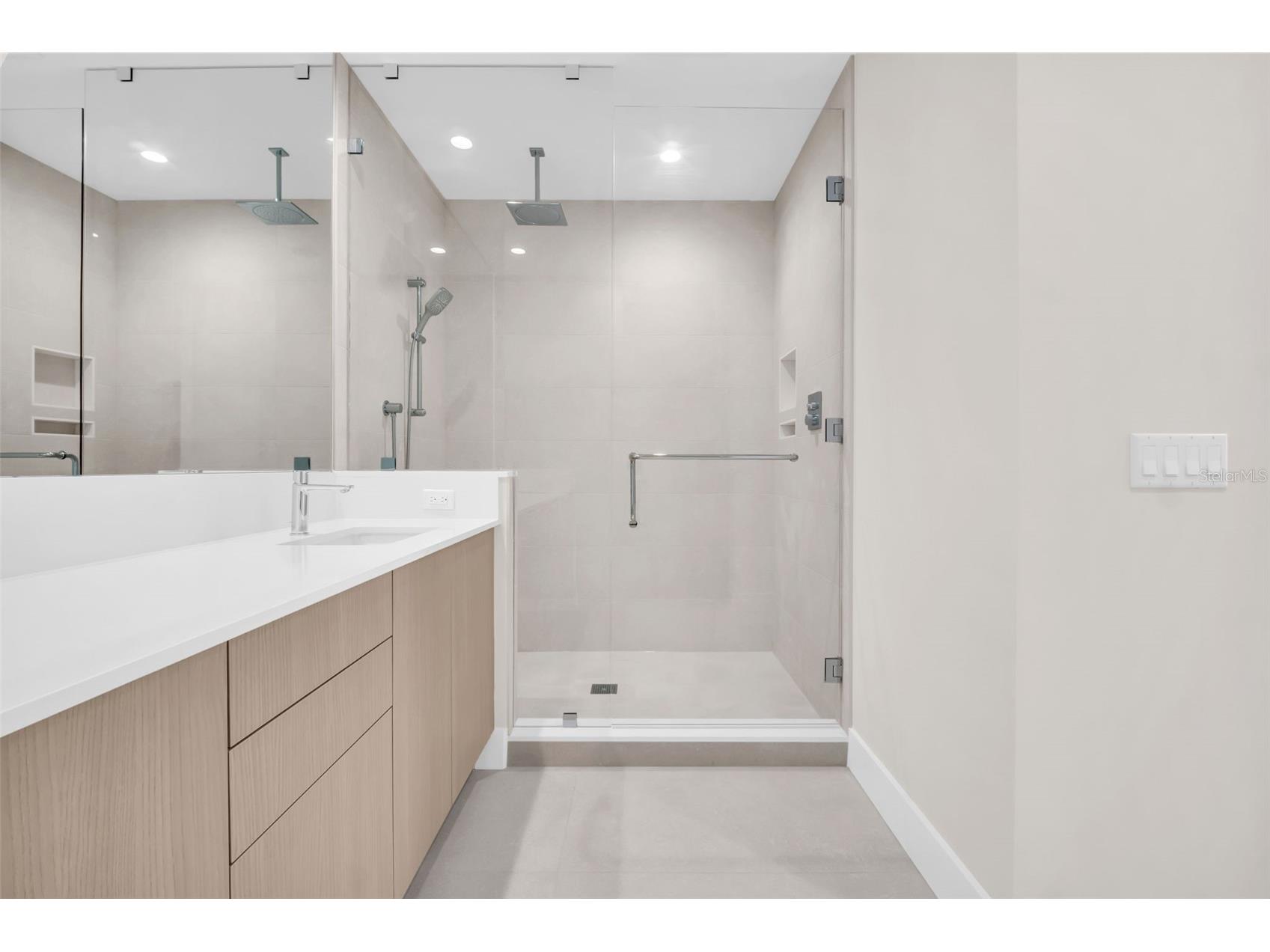 275 1st Avenue S #3703 Saint Petersburg FL 33701 TB8470511 image37