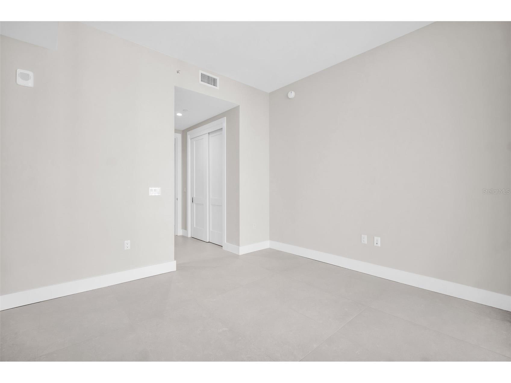 275 1st Avenue S #3703 Saint Petersburg FL 33701 TB8470511 image41