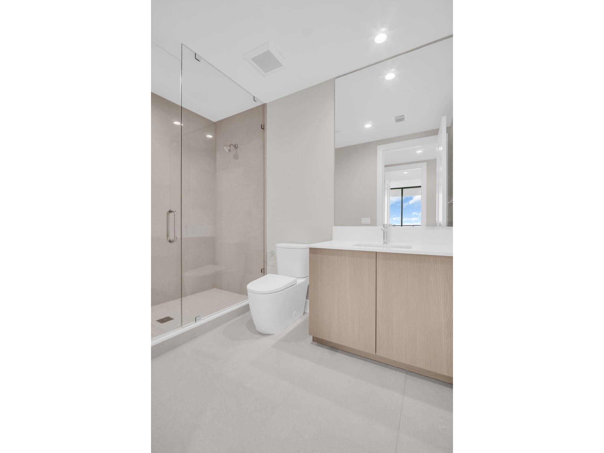 275 1st Avenue S #3703 Saint Petersburg FL 33701 TB8470511 image46