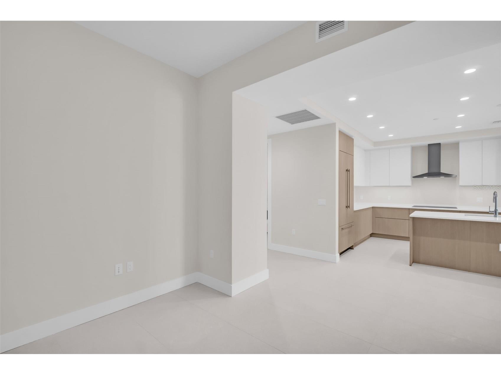 275 1st Avenue S #3703 Saint Petersburg FL 33701 TB8470511 image7
