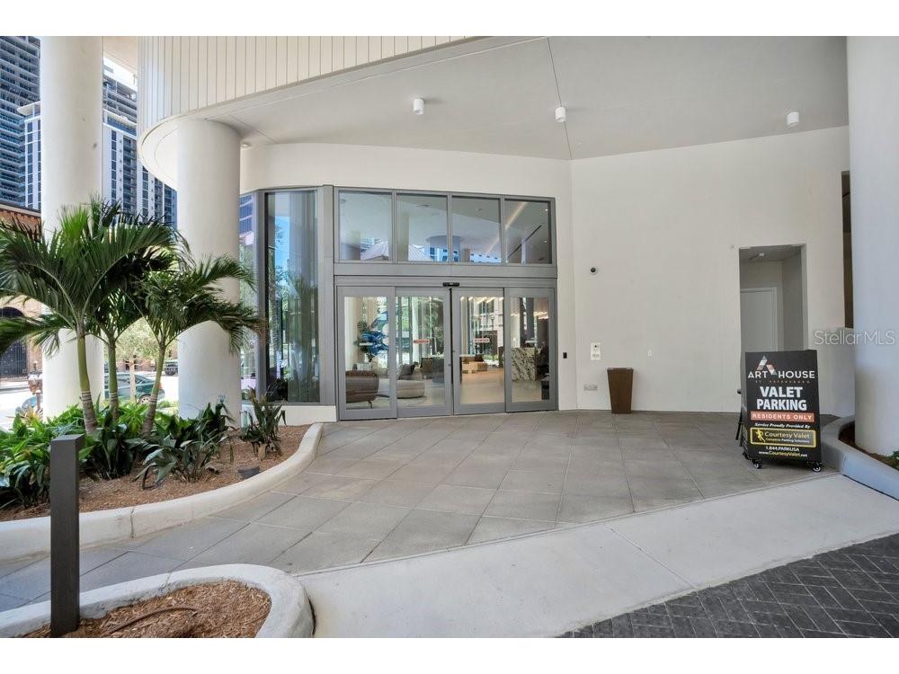 275 1st Avenue S #3808 Saint Petersburg FL 33701 O6404091 image2