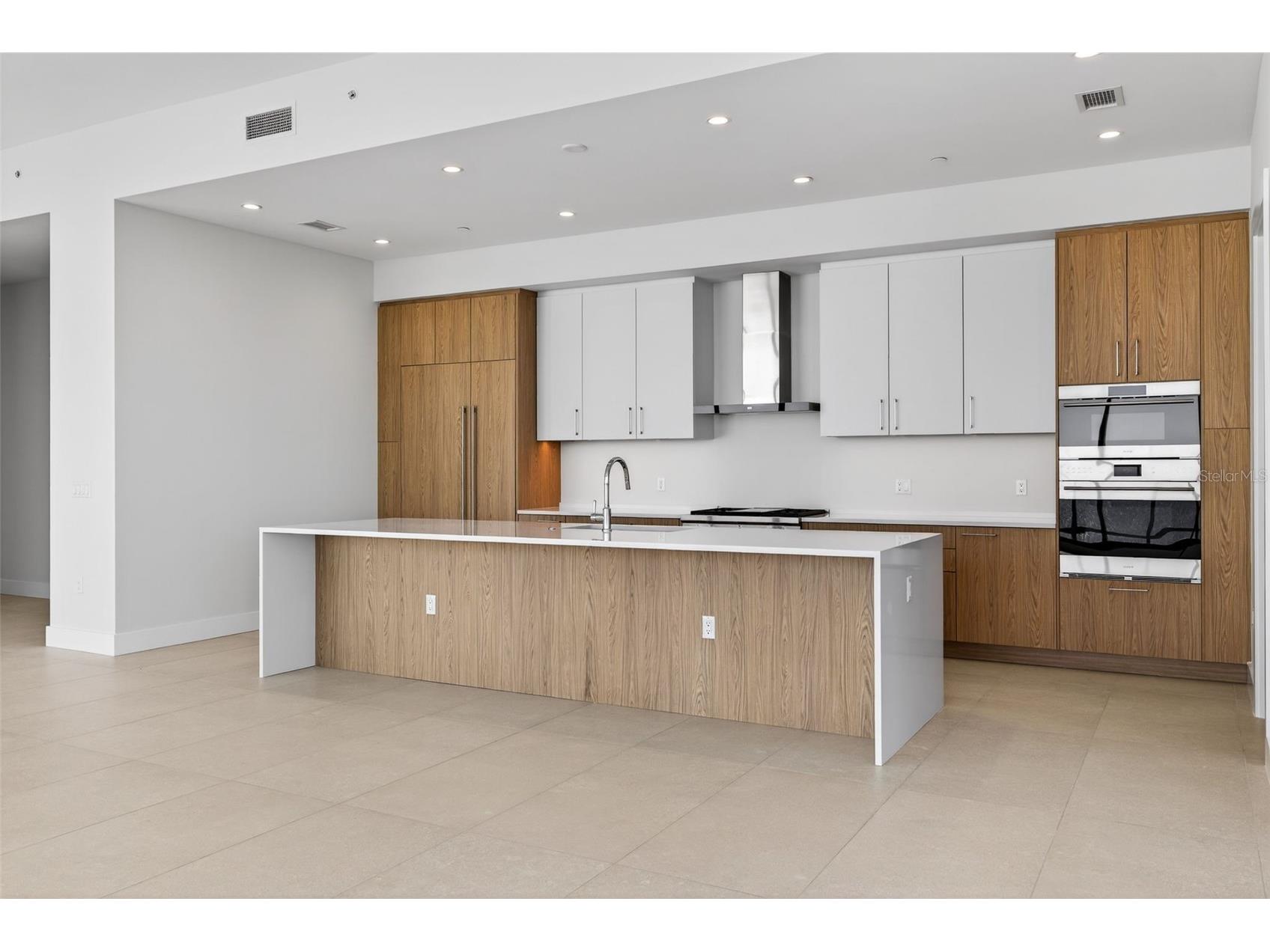 275 1st Avenue S #4202 Saint Petersburg FL 33701 TB8490619 image28
