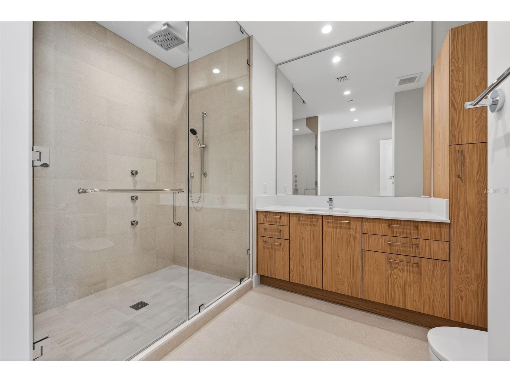 275 1st Avenue S #4202 Saint Petersburg FL 33701 TB8490619 image38