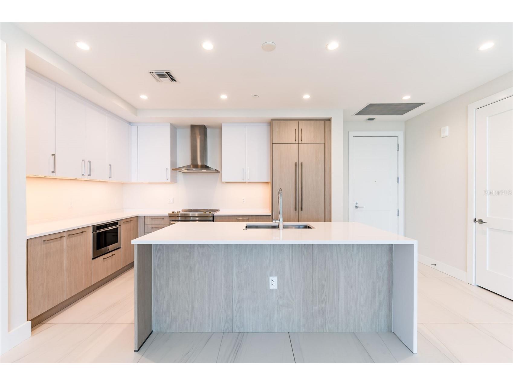275 1st Avenue South #2208 Saint Petersburg FL 33701 TB8507421 image16